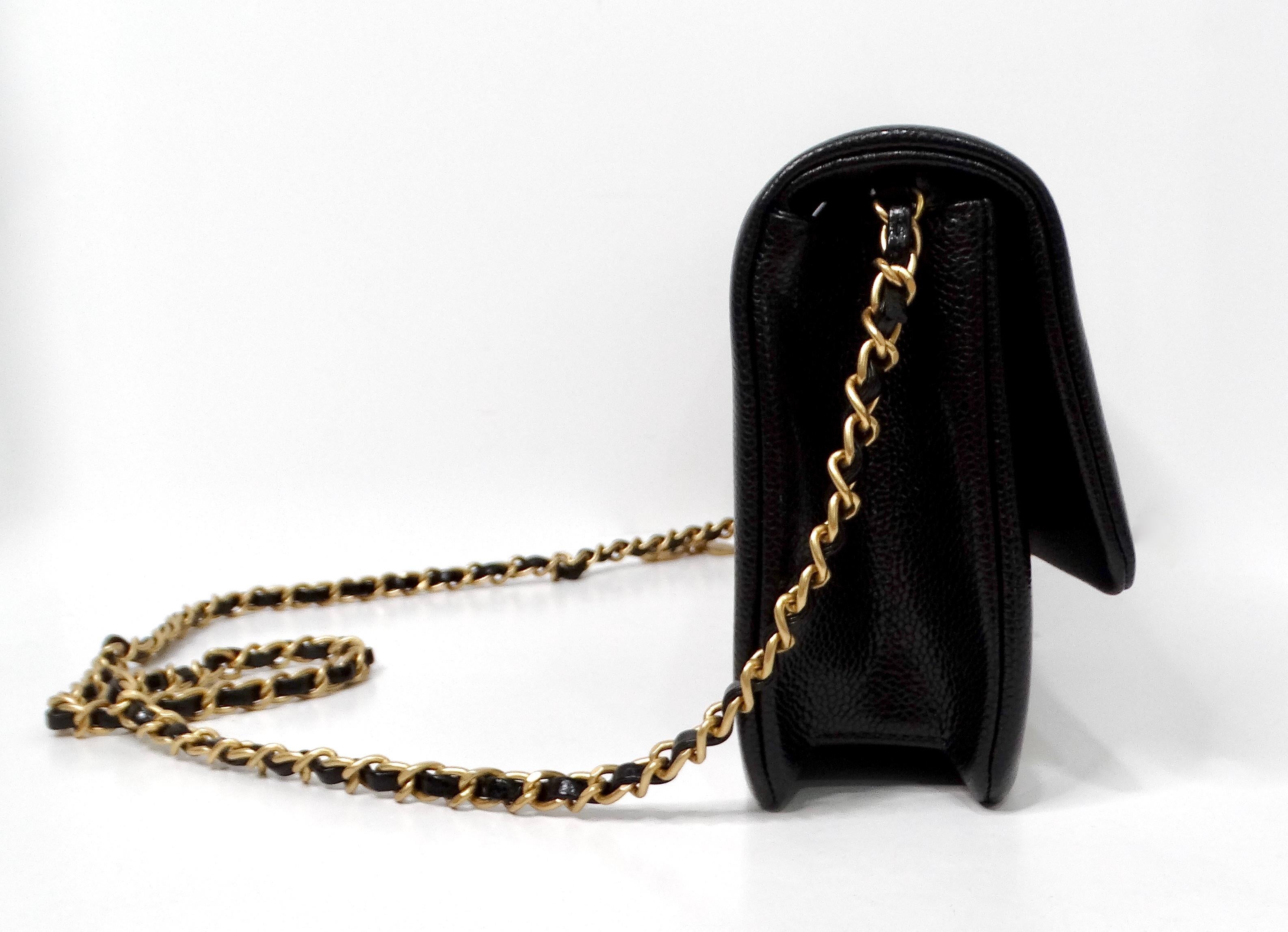 Chanel Maxi bolso de hombro de piel de becerro granulada negra 2024 en venta 1