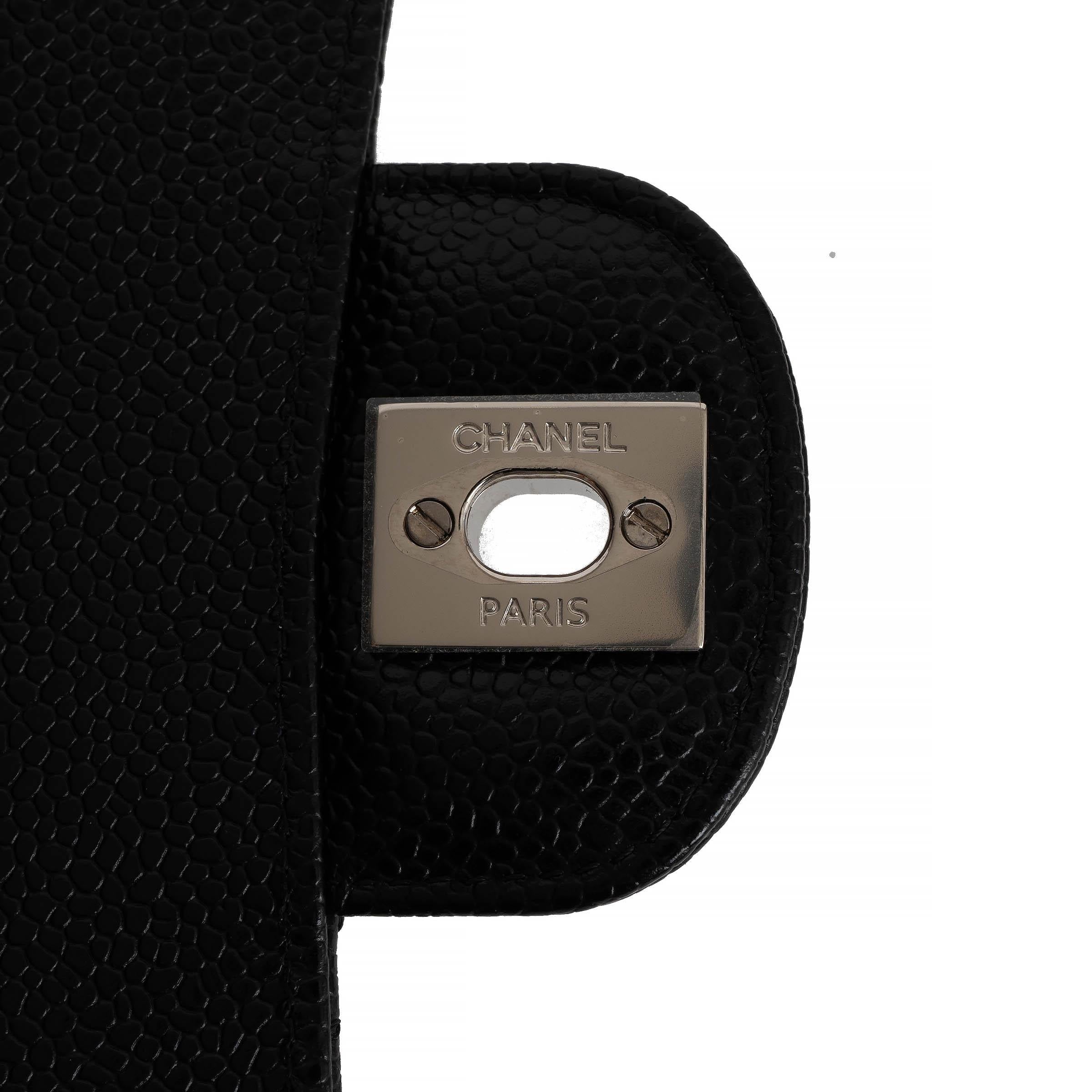 CHANEL schwarz genarbtes Leder CLASSIC 11.12 MEDIUM Tasche im Angebot 2