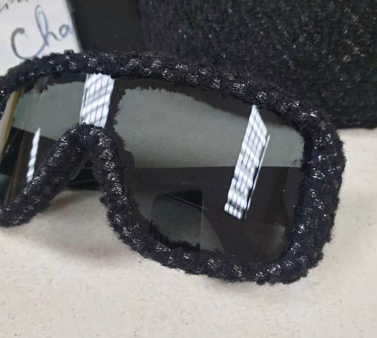 Chanel Black Gray Shield Sunglasses In Excellent Condition In Krakow, PL
