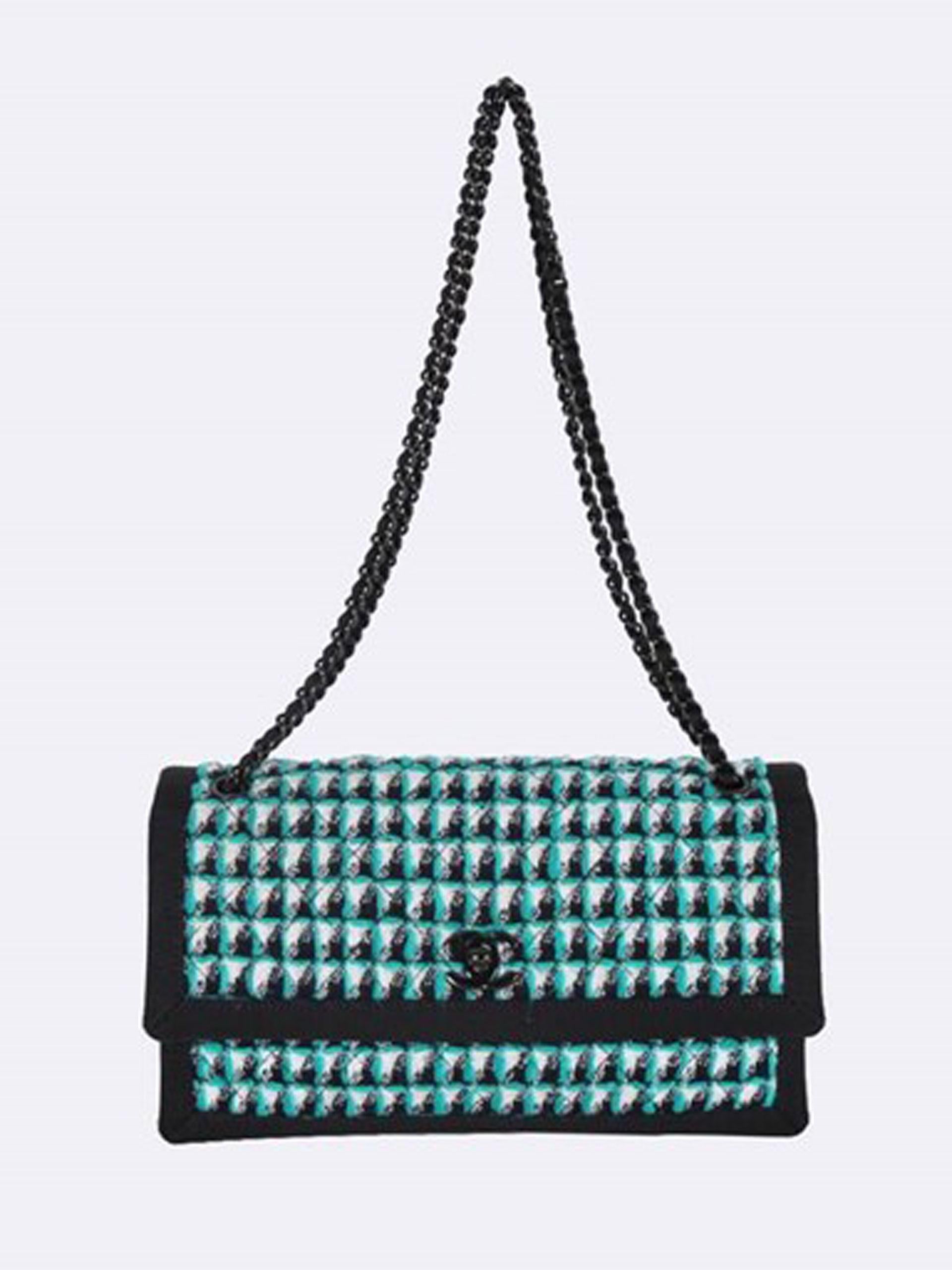 Chanel Negro Verde Blanco Tweed Pata de gallo Crossbody Bolso clásico con solapa en venta 1