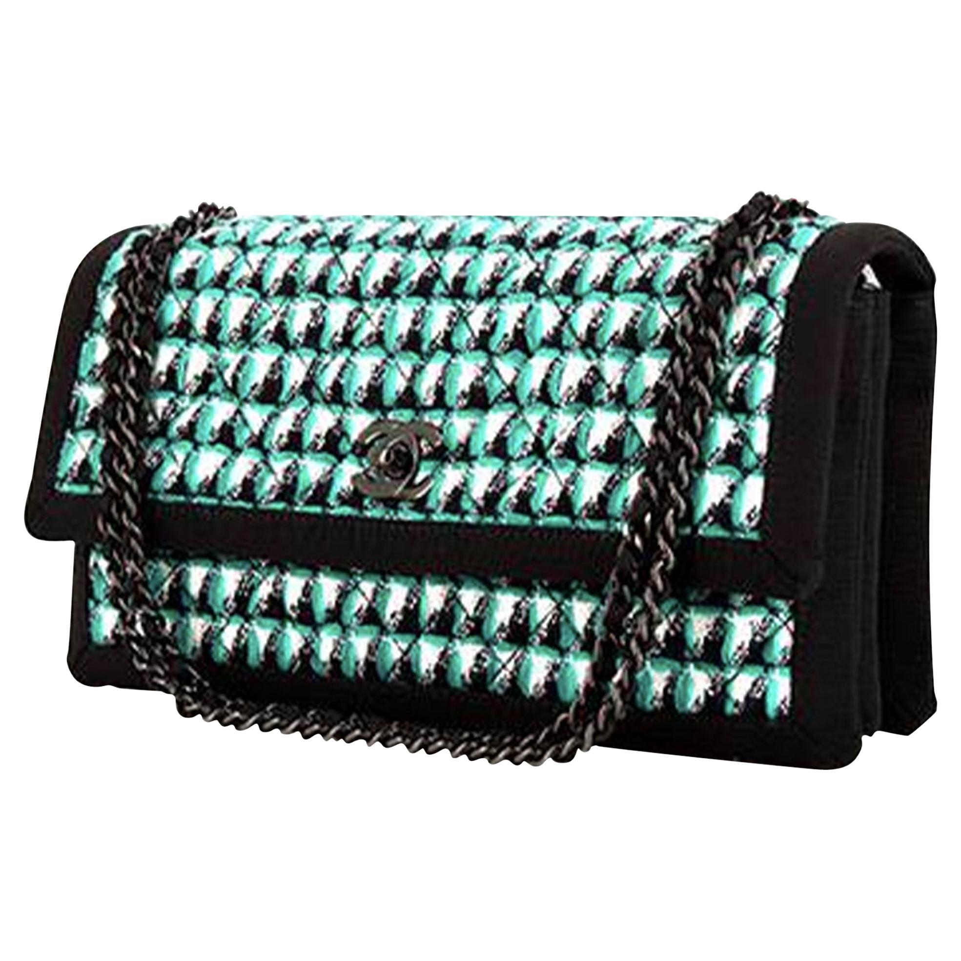 Chanel Negro Verde Blanco Tweed Pata de gallo Crossbody Bolso clásico con solapa en venta