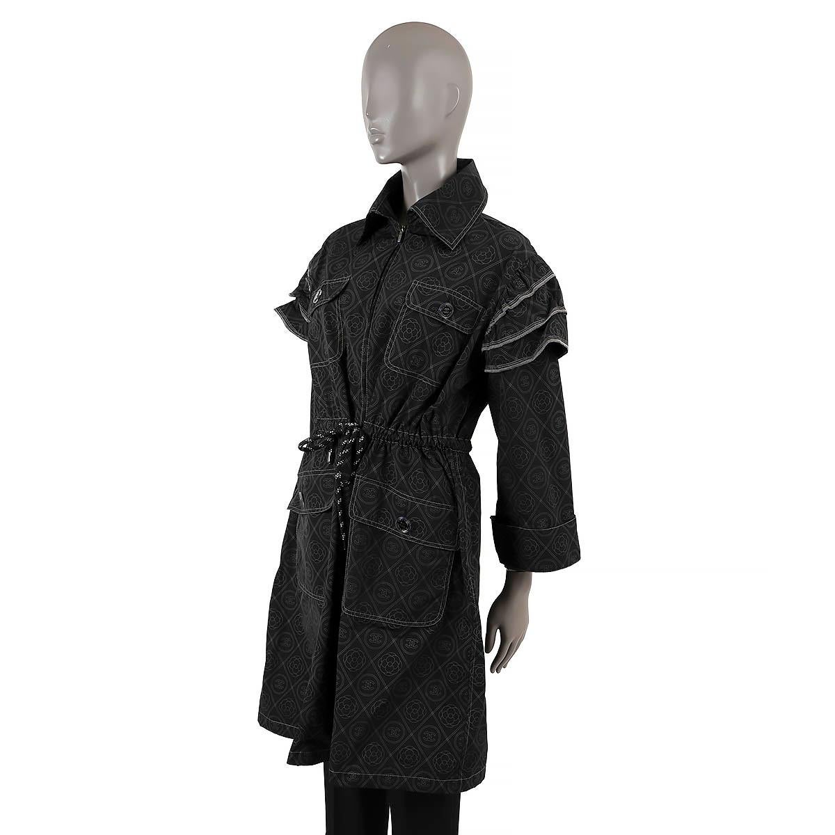 CHANEL black & grey 2018 18S LOGO PARKA Coat Jacket 40 M For Sale 1
