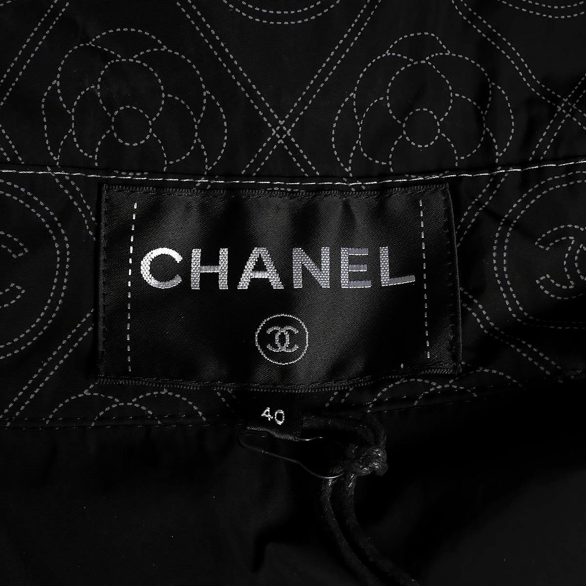 CHANEL black & grey 2018 18S LOGO PARKA Coat Jacket 40 M For Sale 6