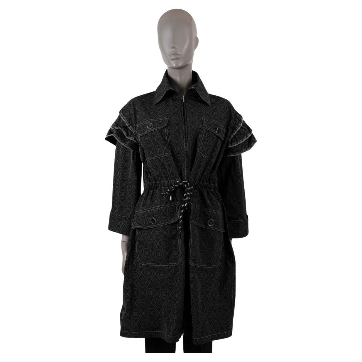 CHANEL black & grey 2018 18S LOGO PARKA Coat Jacket 40 M For Sale