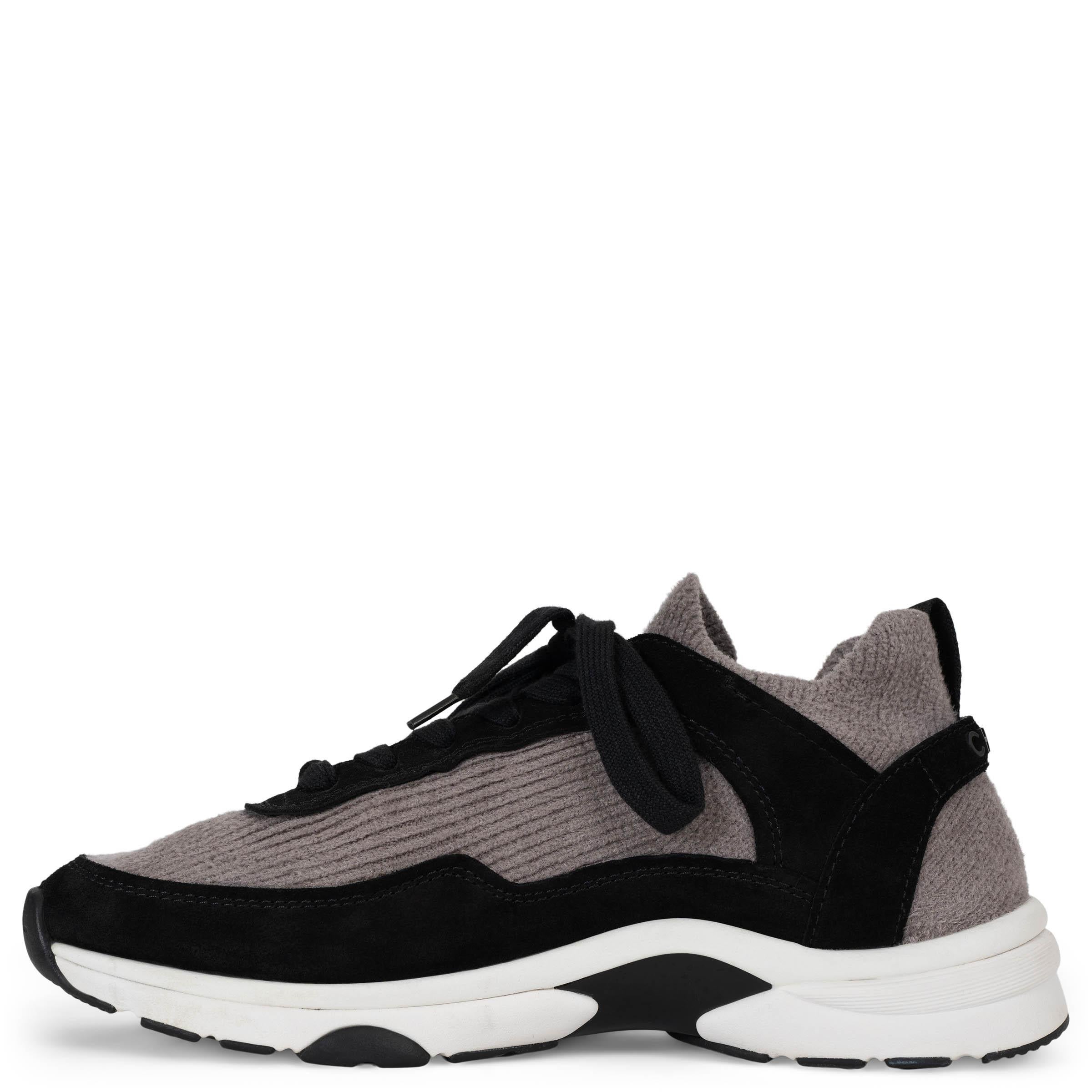Black CHANEL black & grey 21A KNIT & SUEDE LOW TOP Sneakers Shoes 38.5