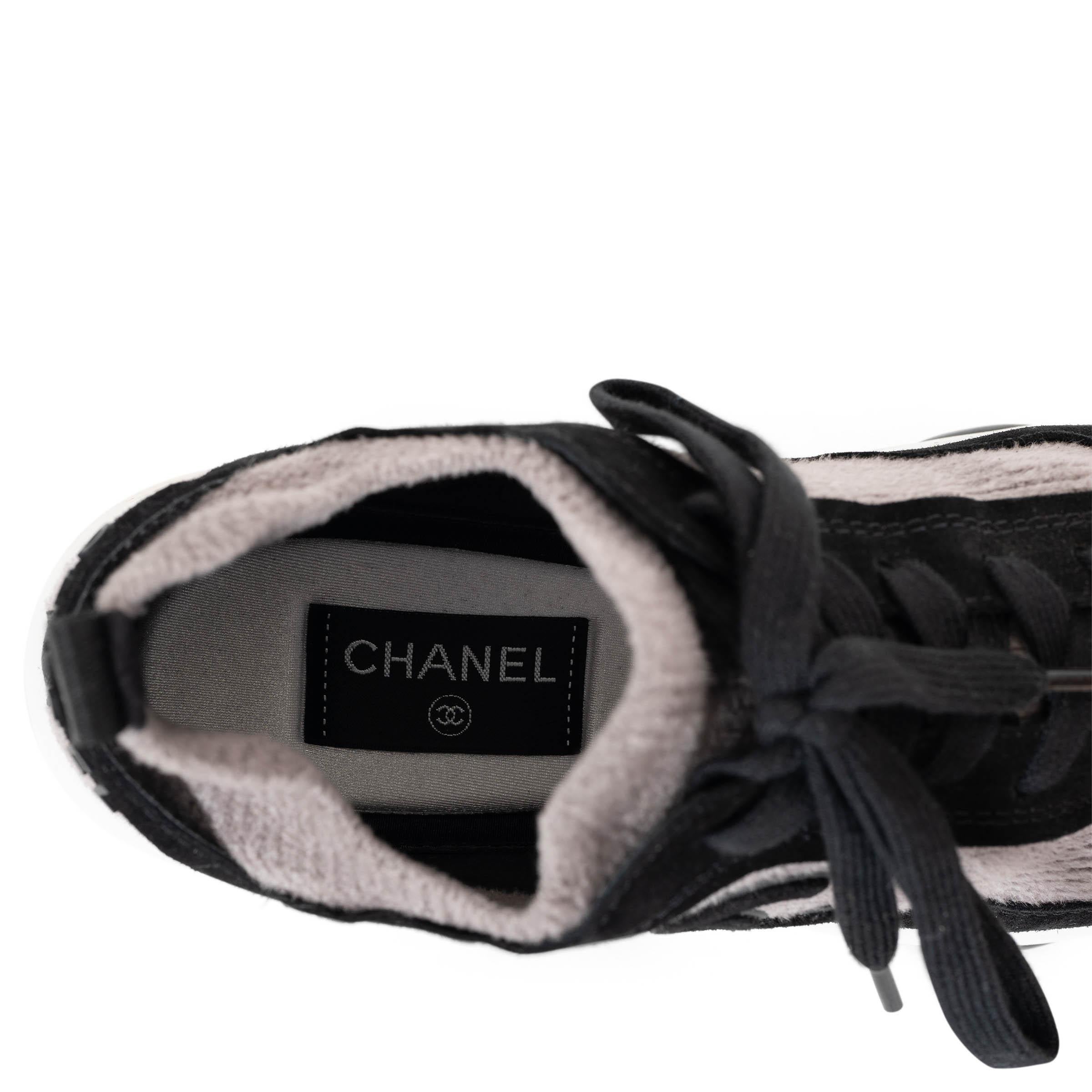 CHANEL black & grey 21A KNIT & SUEDE LOW TOP Sneakers Shoes 38.5 3