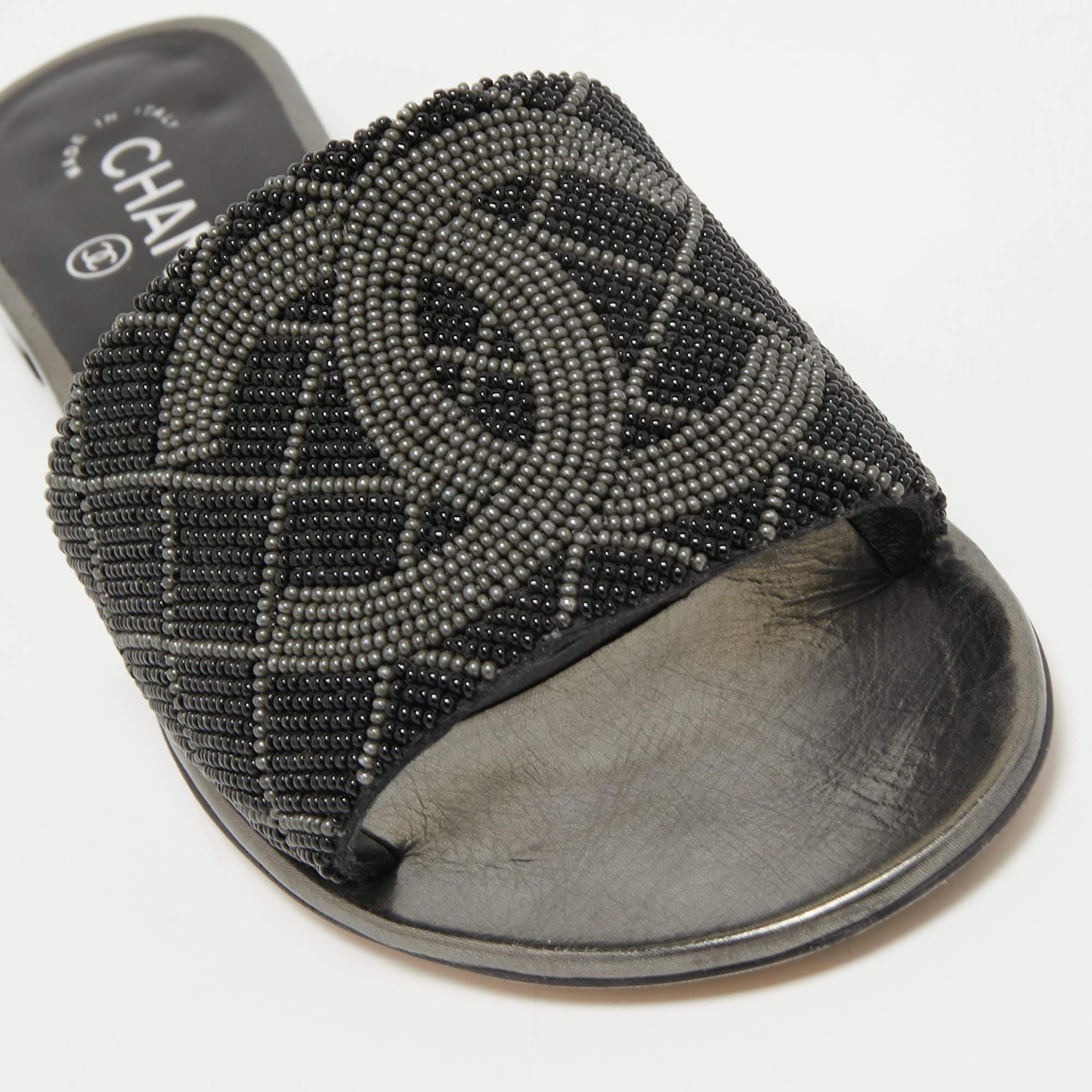 Chanel Black/Grey Beads Embellished CC Flat Slides Size 38.5 at 1stDibs ...