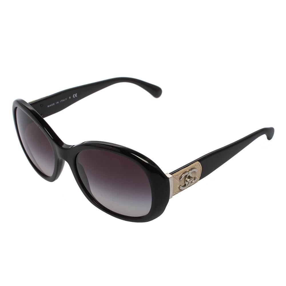 Chanel Black/ Grey Gradient 5235 Q Turnlock Square Sunglasses In Good Condition In Dubai, Al Qouz 2