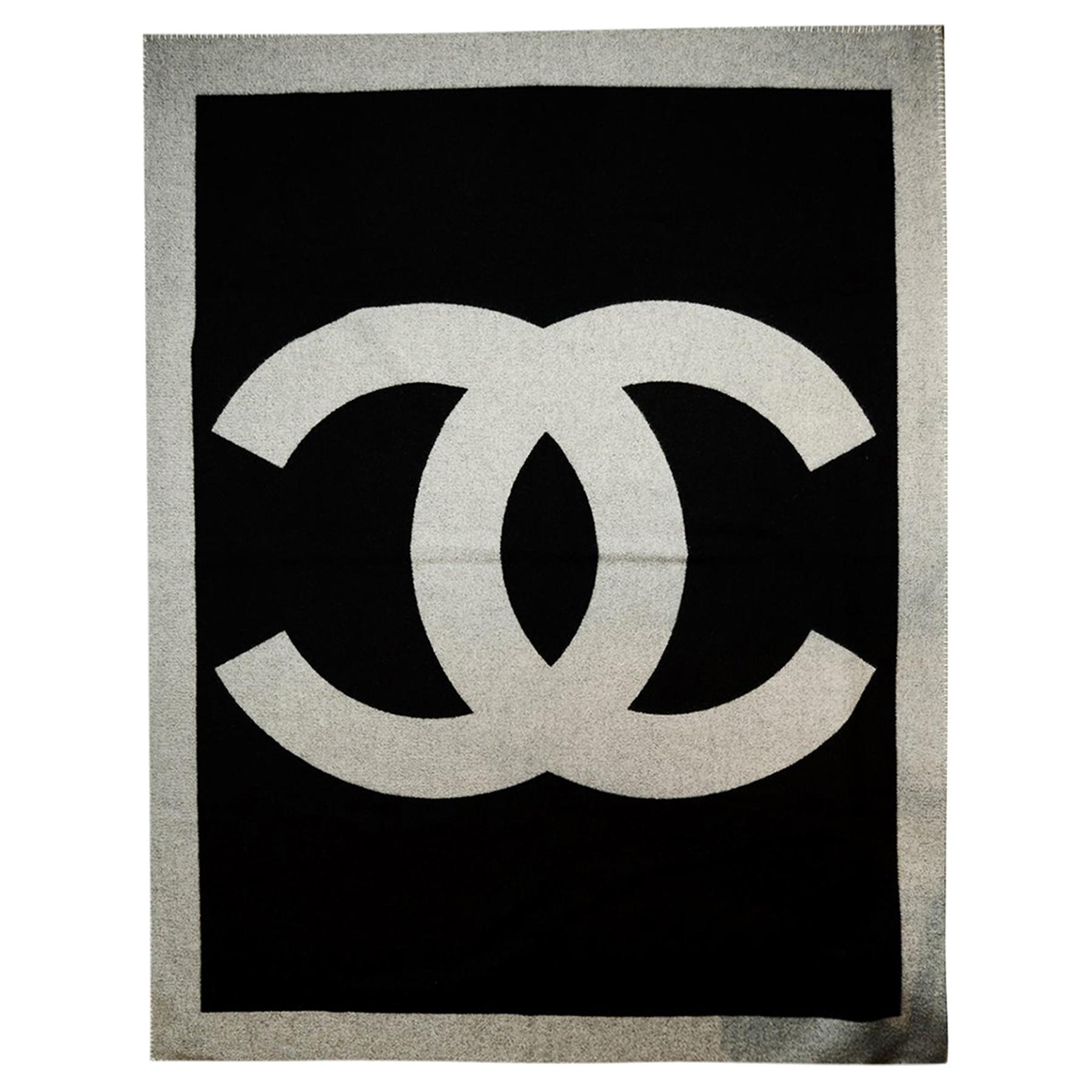 Chanel Black/Grey Merino Wool and Cashmere CC Throw Blanket For Sale at  1stDibs