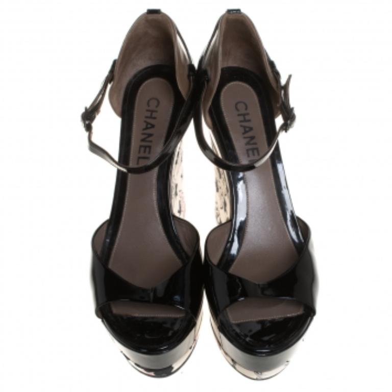 Women's Chanel Black/Grey Patent And Leather Wedge Sandals Side 39.5 For Sale