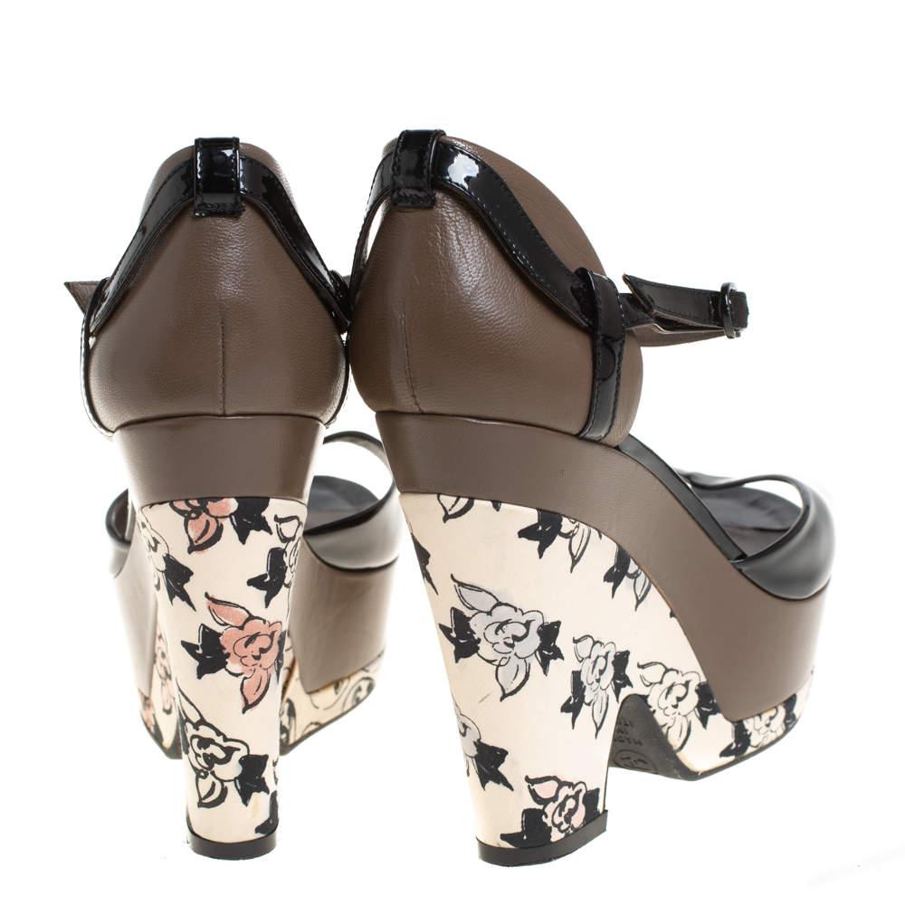 Chanel Black/Grey Patent And Leather Wedge Sandals Side 39.5 1