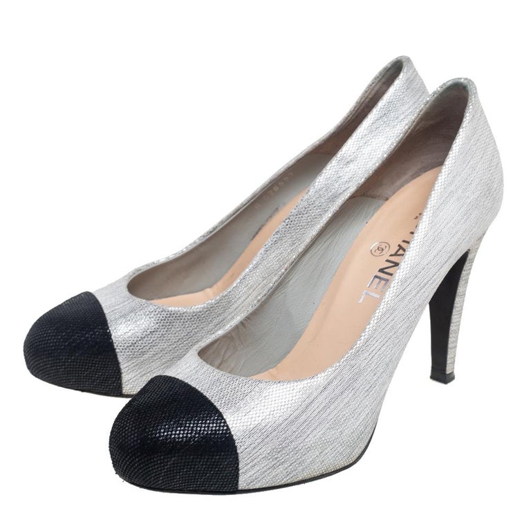 Chanel Black/Grey Suede Cap Toe Pumps Size 38 For Sale at 1stDibs