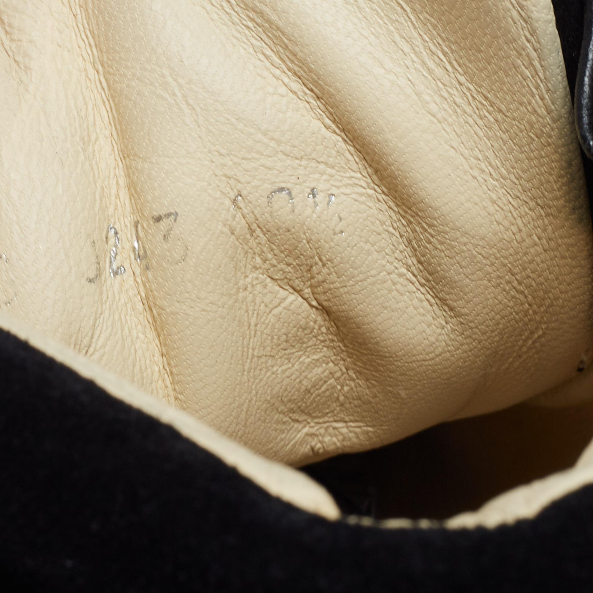 Chanel Black/Grey Suede Leather CC Double Zip Accent High Top Sneakers Size 40.5 In Good Condition In Dubai, Al Qouz 2