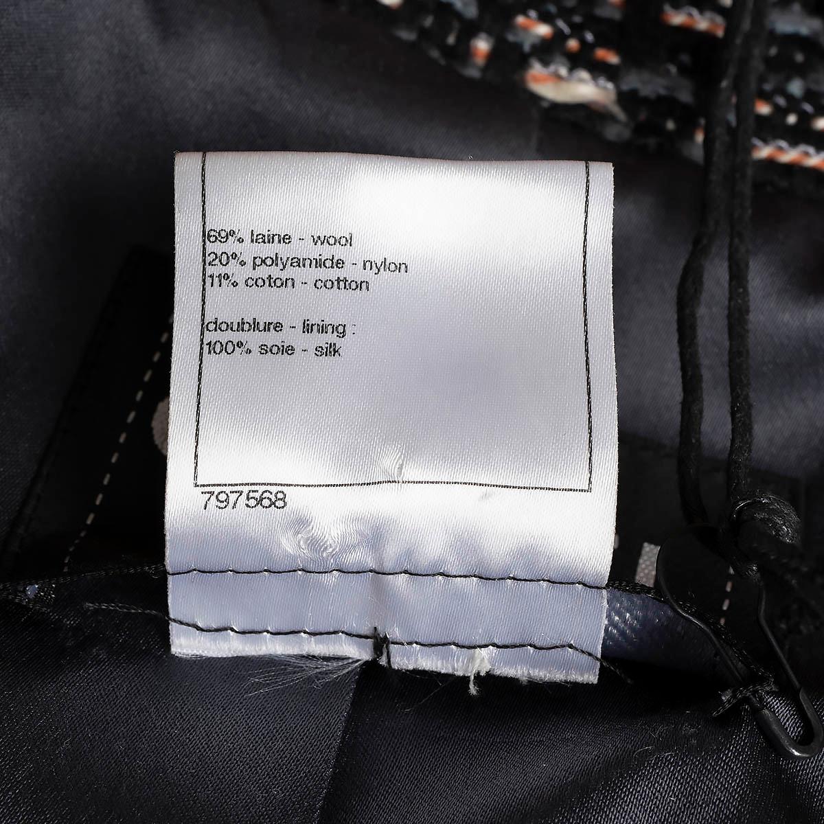 Chanel noir et gris 2011 11A BYCANCE TWEED Peacoat Jacket 38 S en vente 4