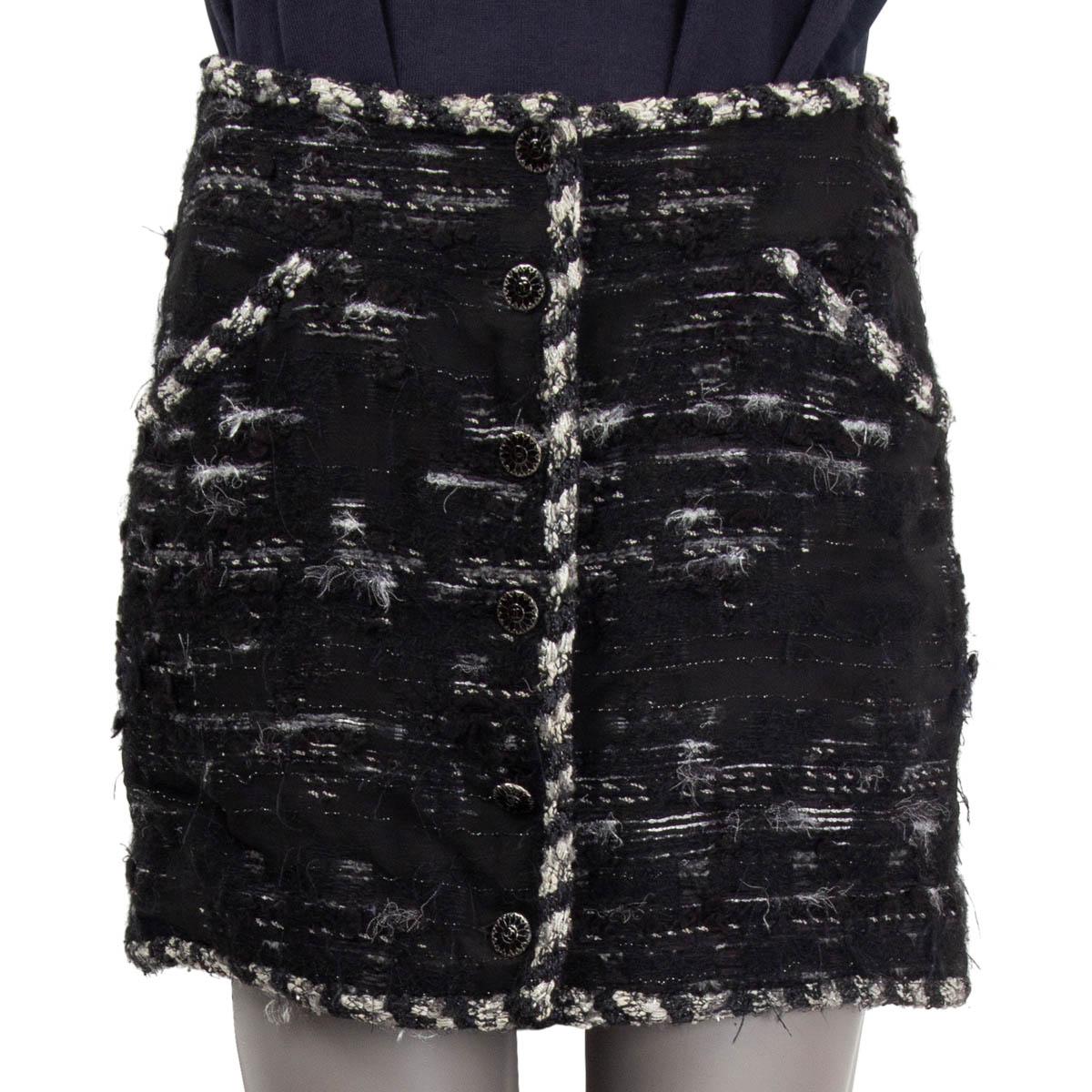 Black CHANEL black & grey wool blend 2006 06A TWEED MINI Skirt 36 XS