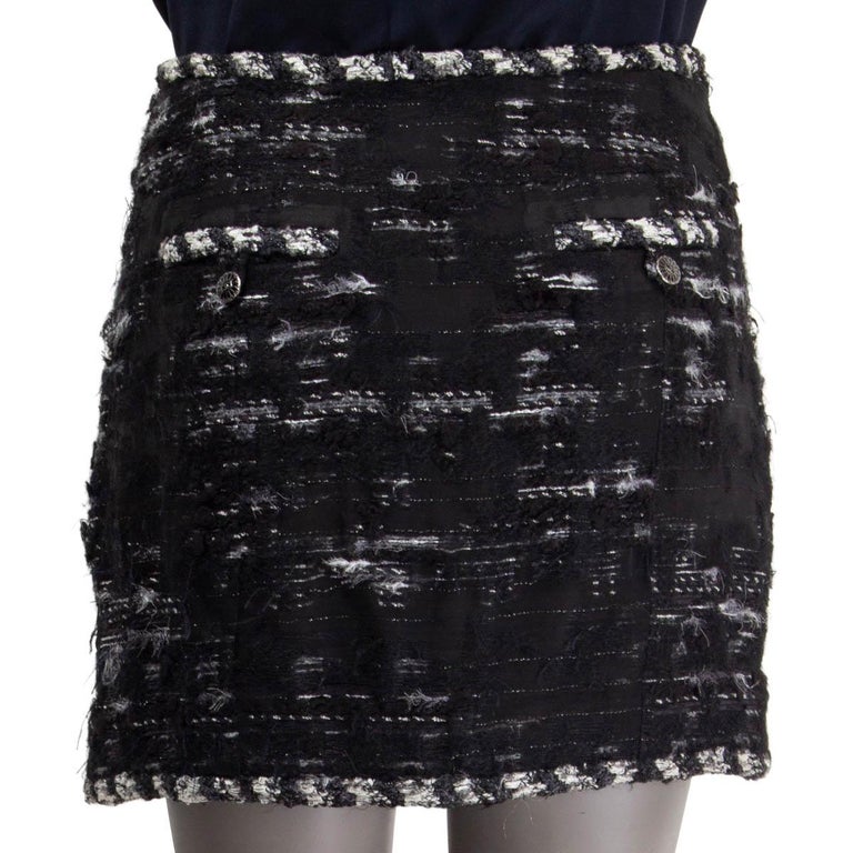 CHANEL black & grey wool blend 2006 06A TWEED MINI Skirt 36 XS