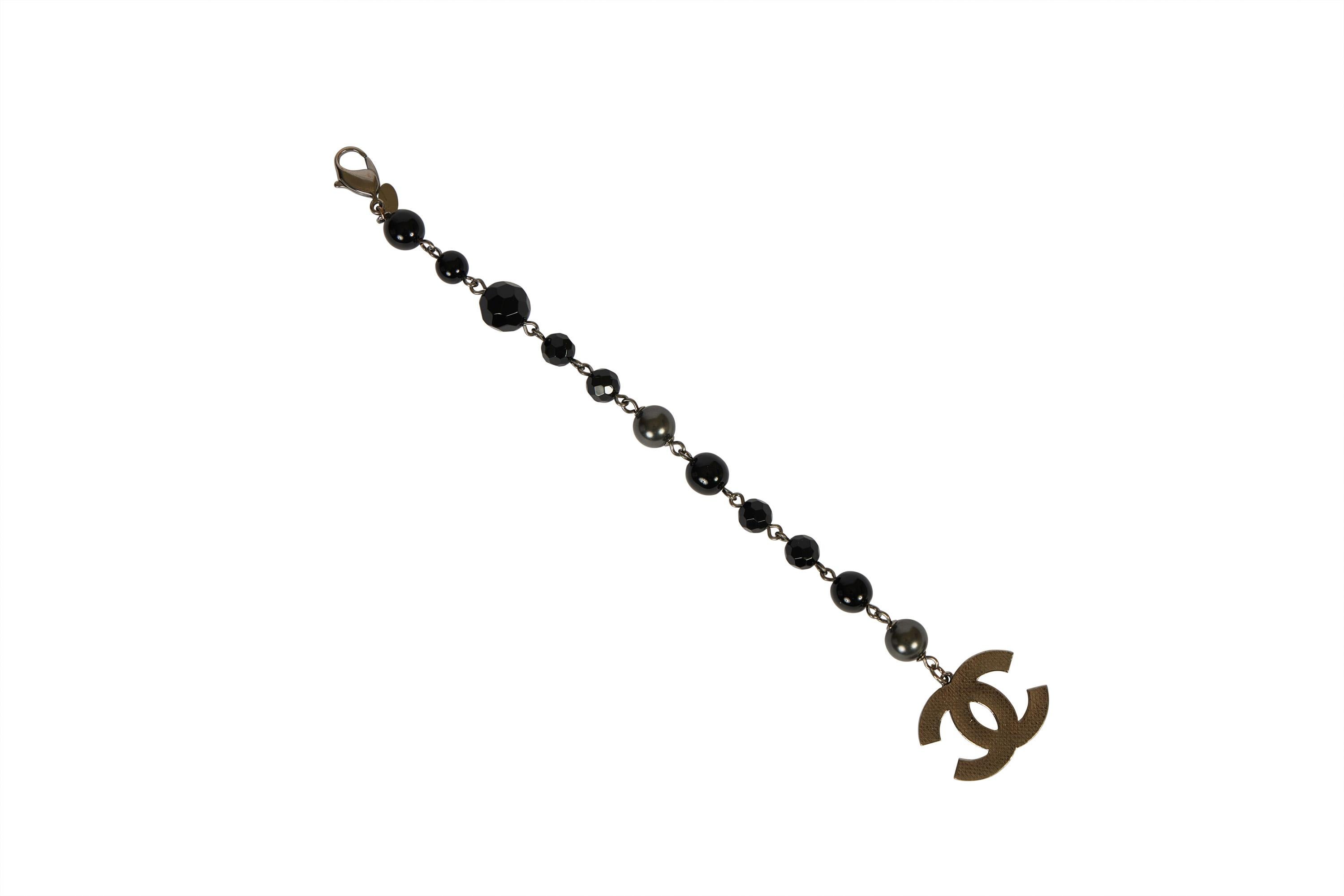 Chanel Bracelet Gripoix noir en bronze Excellent état - En vente à West Hollywood, CA