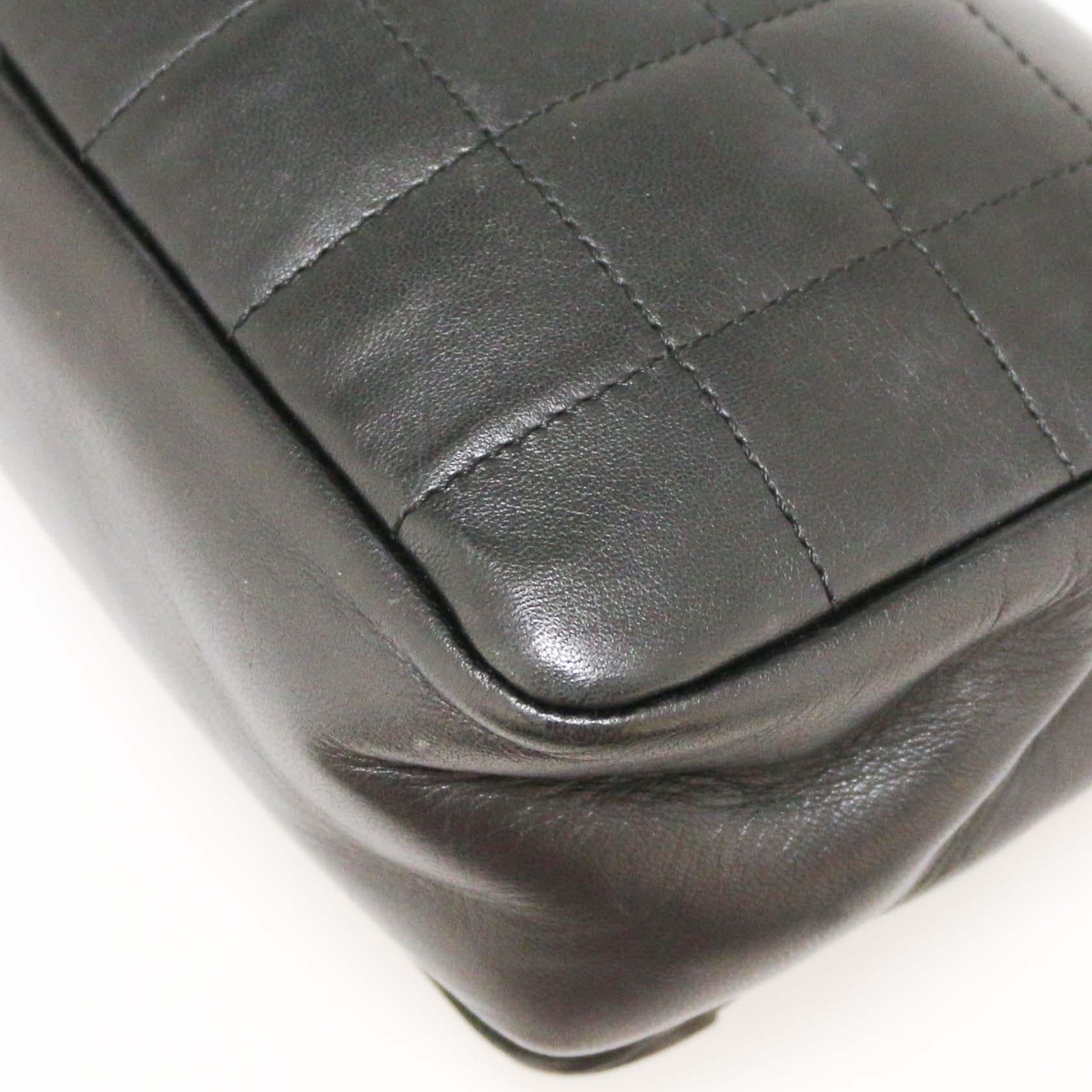CHANEL  Black Handbag in Lamb Leather 3