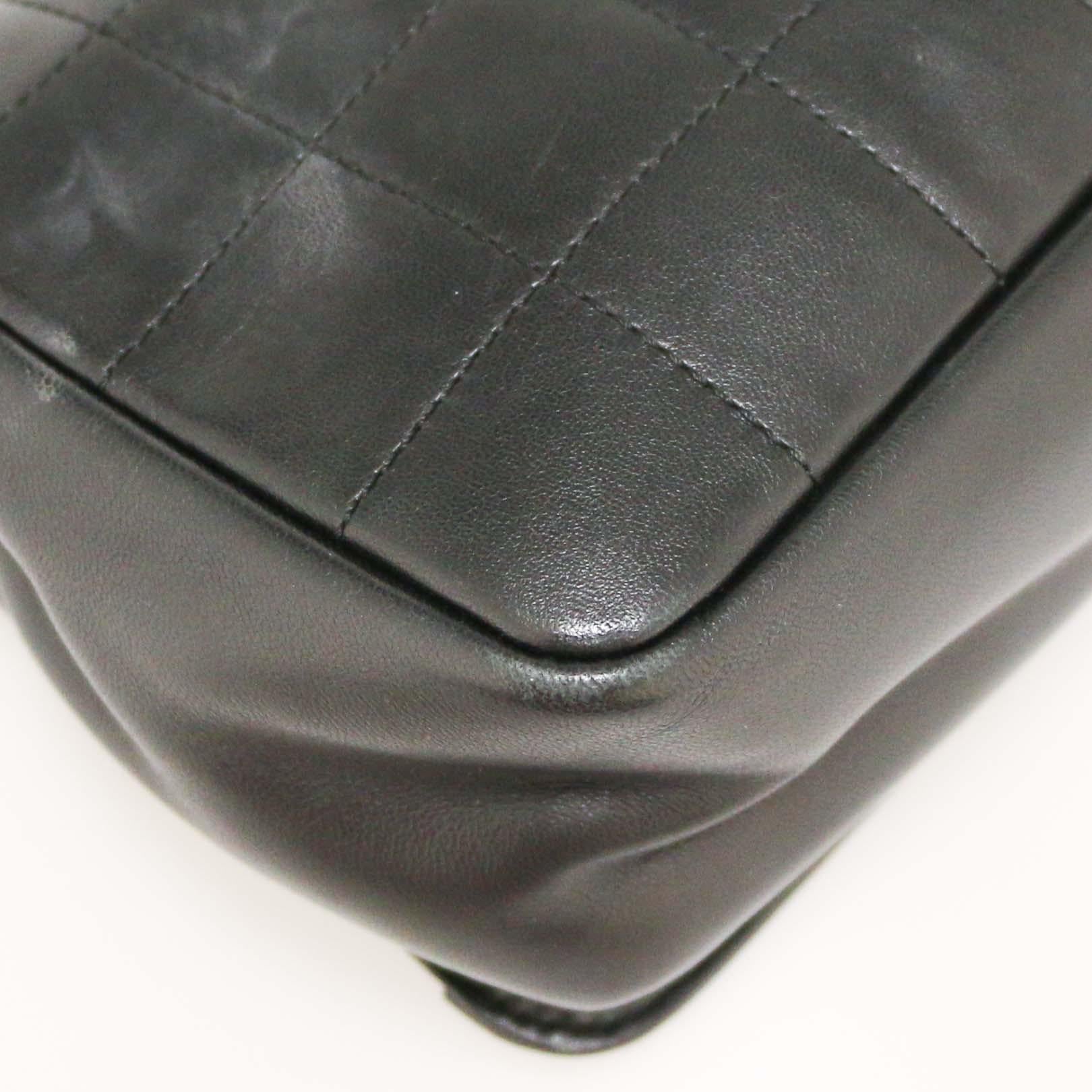 CHANEL  Black Handbag in Lamb Leather 5