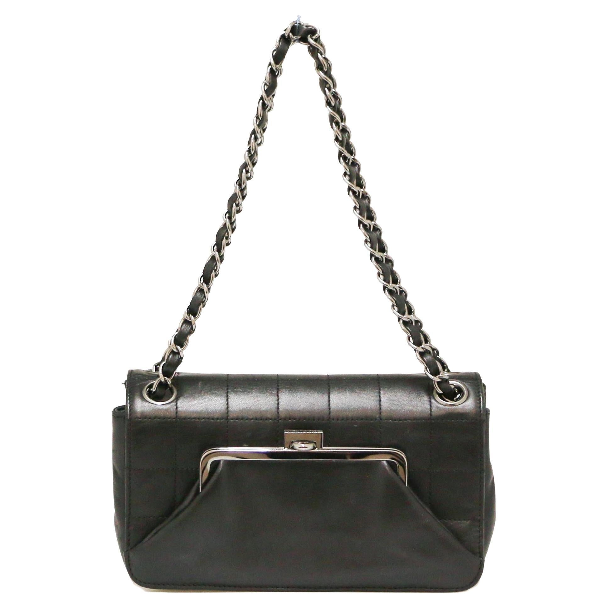 CHANEL  Black Handbag in Lamb Leather