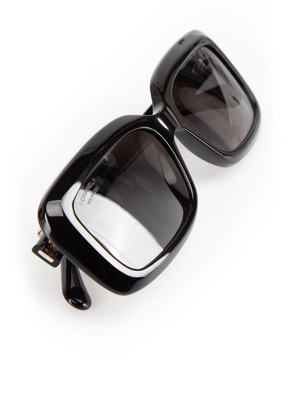 Chanel Black Heart Logo Rectangle Sunglasses For Sale 4