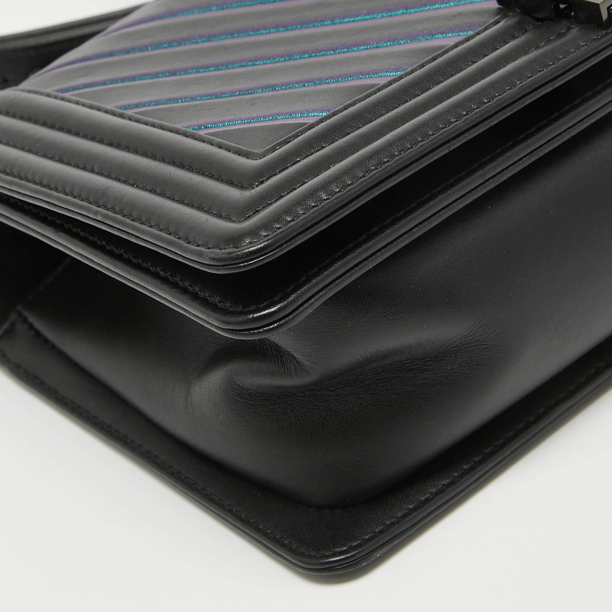Chanel Black/Holographic Chevron Leather Medium Boy Flap Bag For Sale 1
