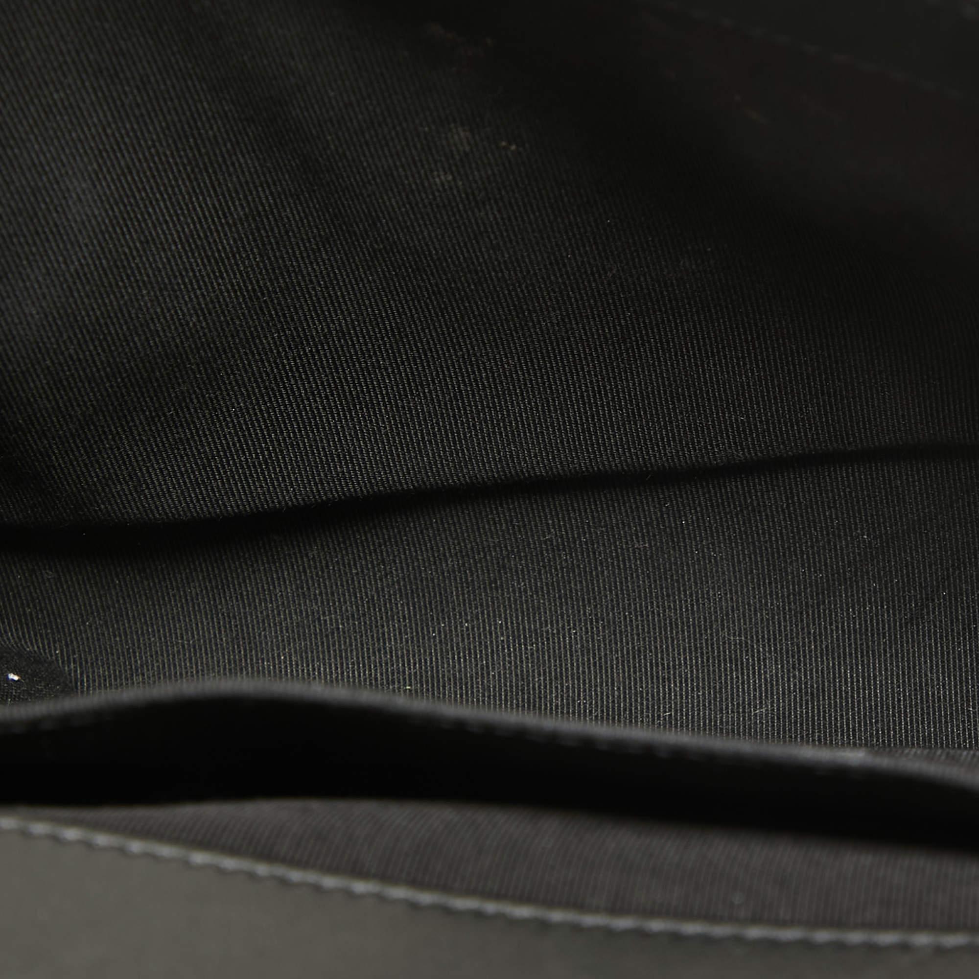 Chanel Black/Holographic Chevron Leather Medium Boy Flap Bag For Sale 2