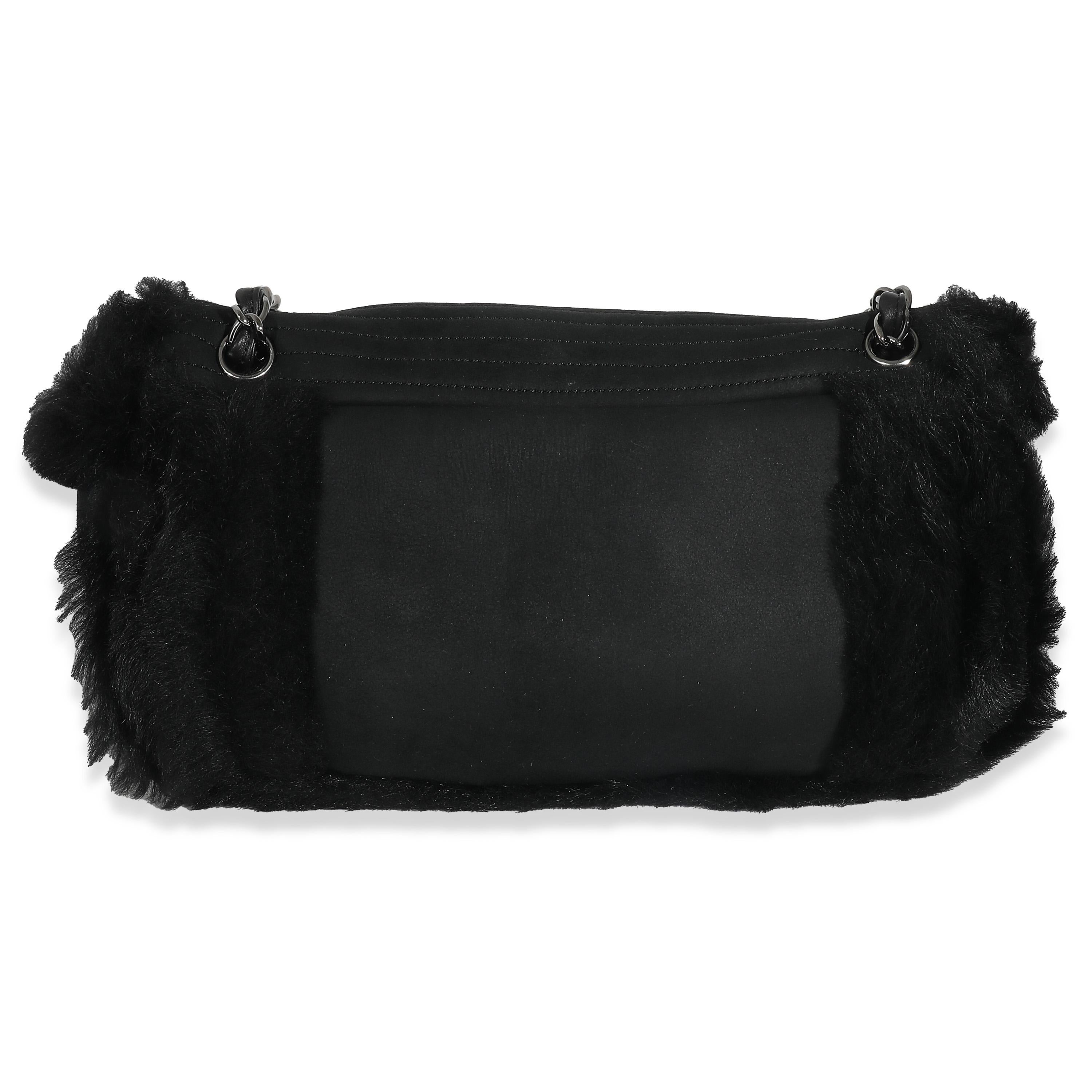 Chanel Black Horizontal Stitch Shearling CC Flap Bag 4