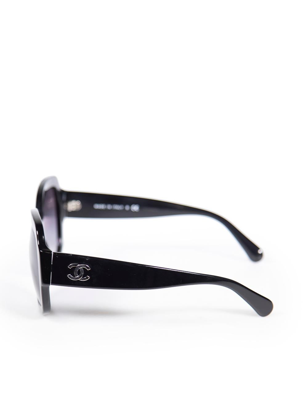Women's Chanel Black Interlocking CC Oversized Sunglasses For Sale