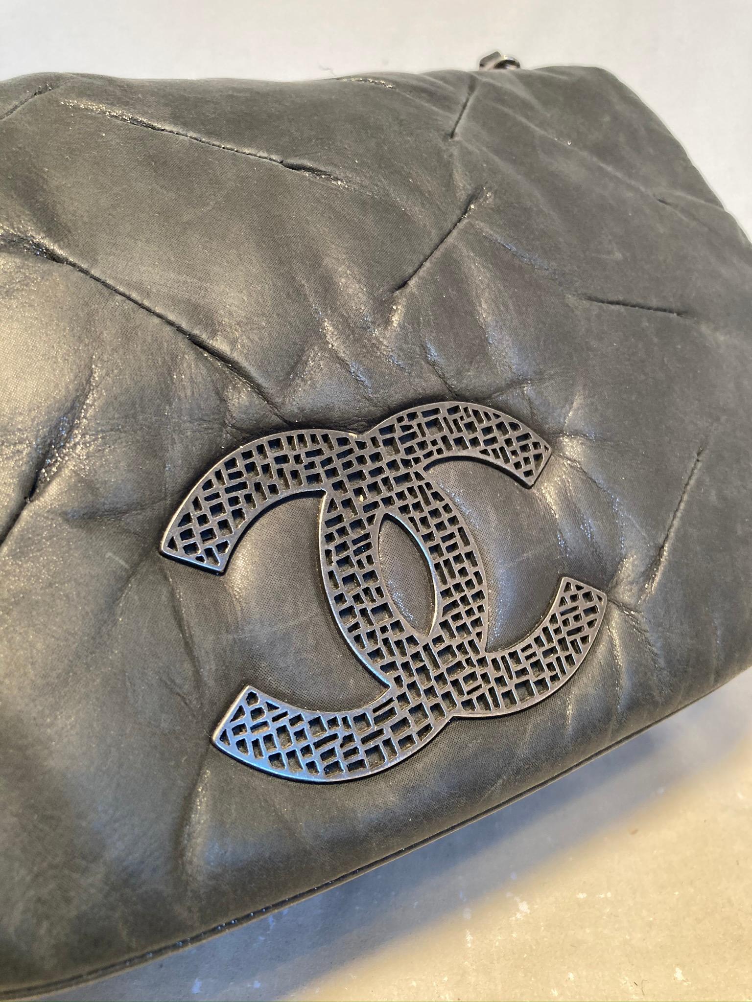 Women's Chanel Black Iridescent Calfskin Glint Crossbody Classic Flap