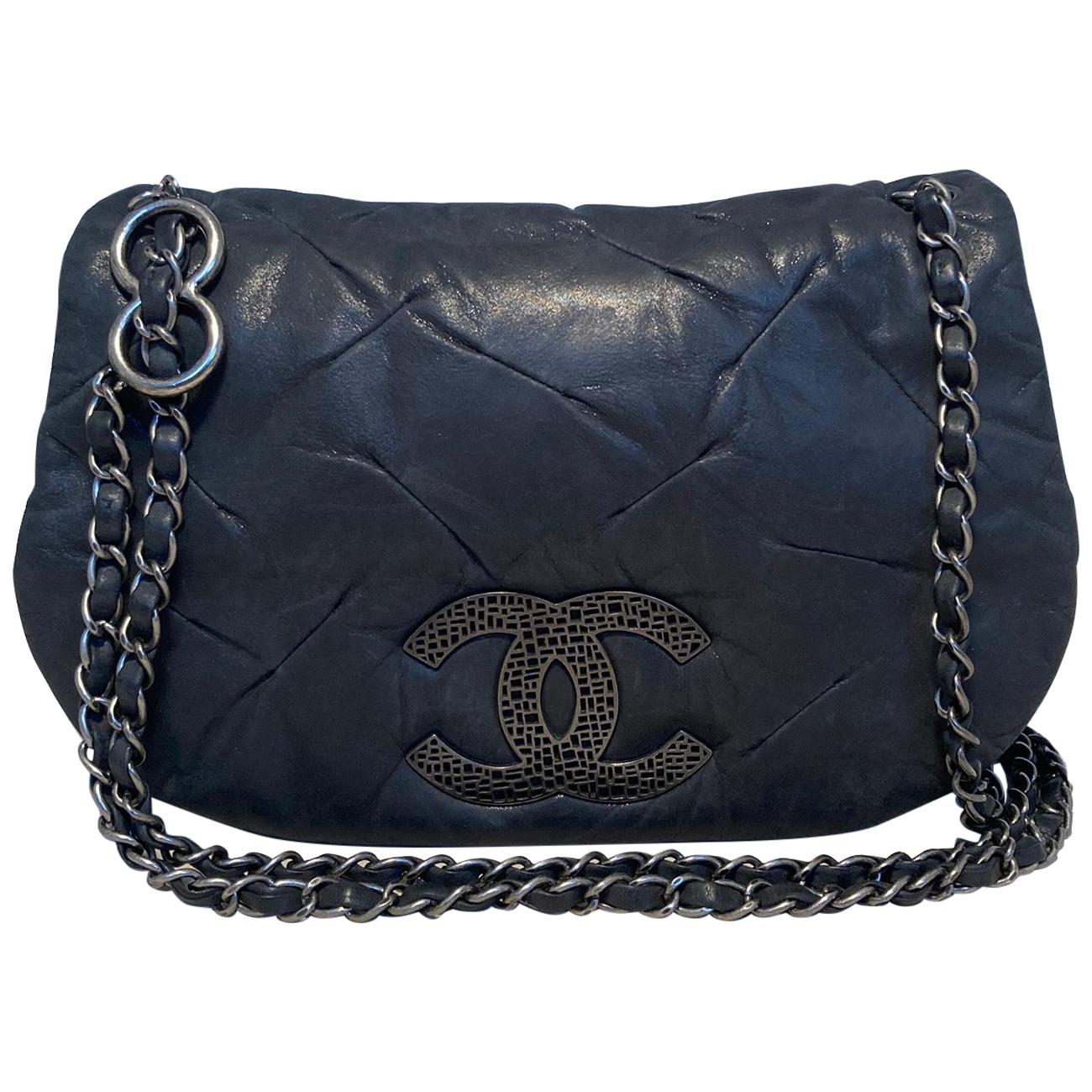 Chanel Black Iridescent Calfskin Glint Crossbody Classic Flap