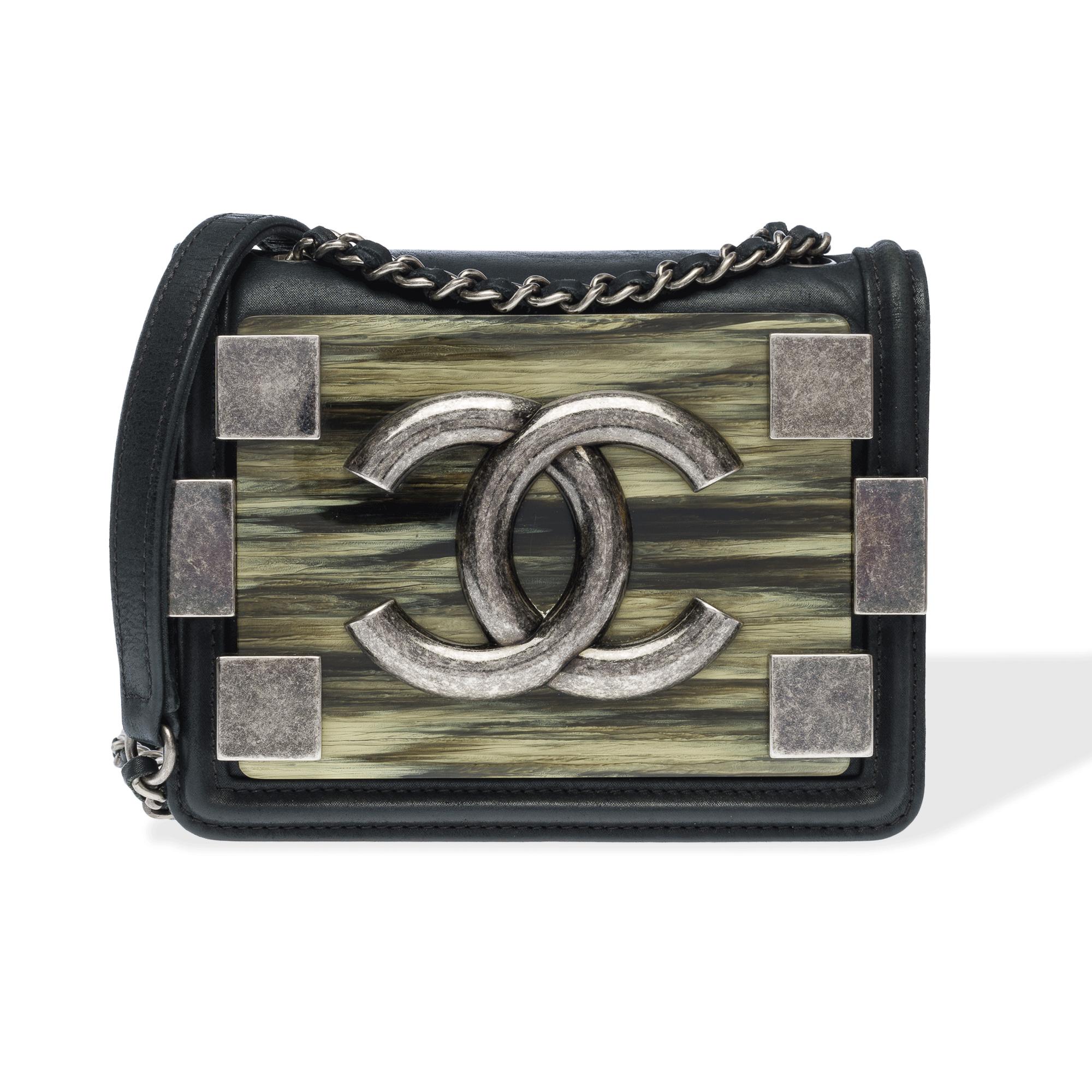 Women's Chanel Black Iridescent Lambskin and Marble Plexiglass Mini Boy Brick Ruthenium For Sale