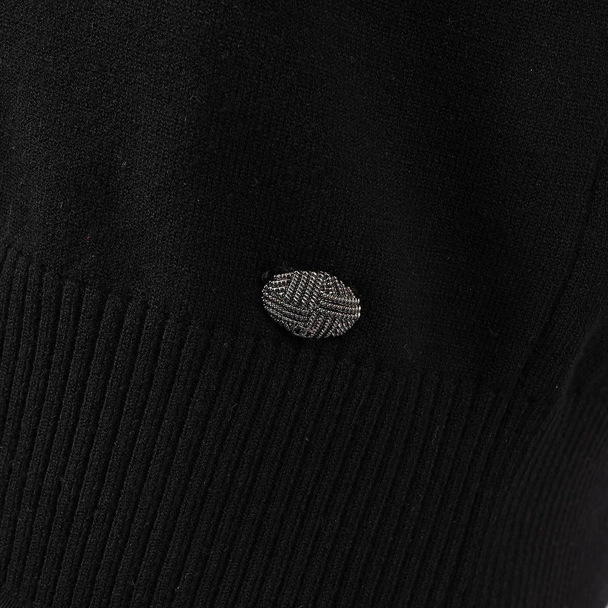 CHANEL Schwarzer & elfenbeinfarbener Wollpullover 2015 15B CAMELLIA APPLICATION Pullover 38 S im Angebot 4