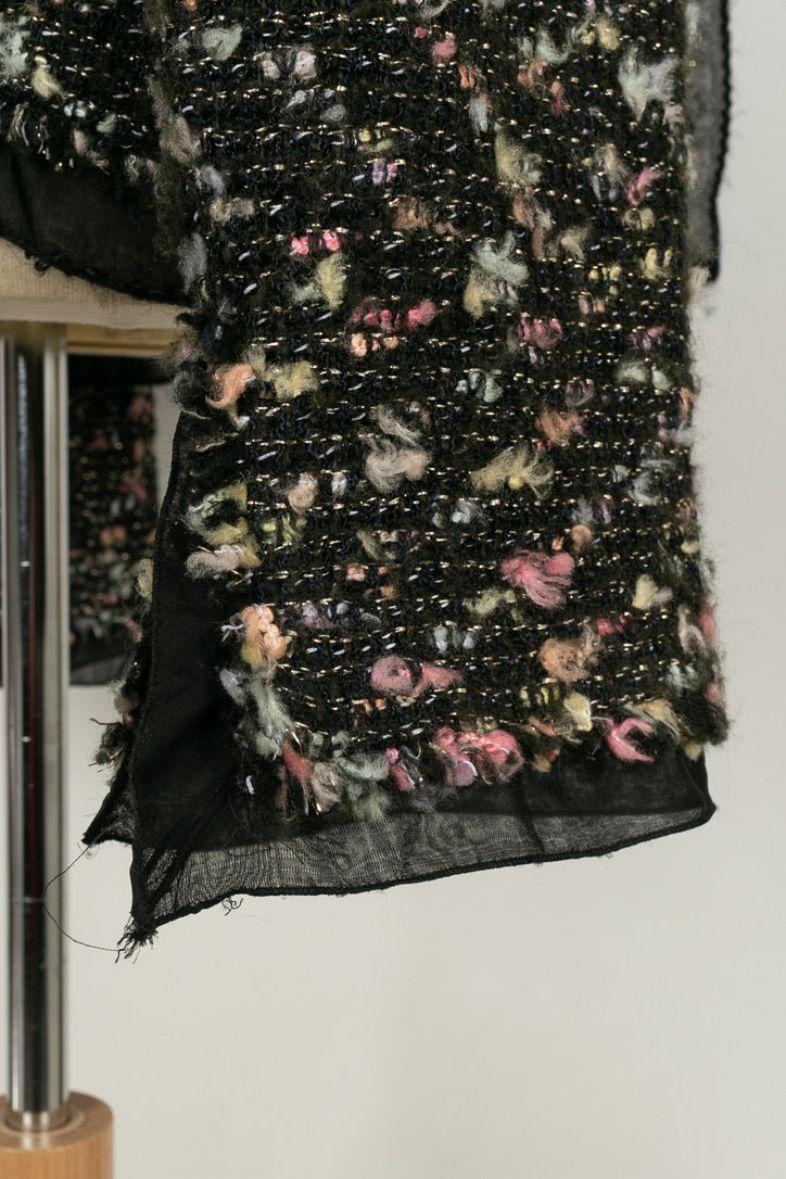 Veste noire Chanel en tweed et soie en vente 2