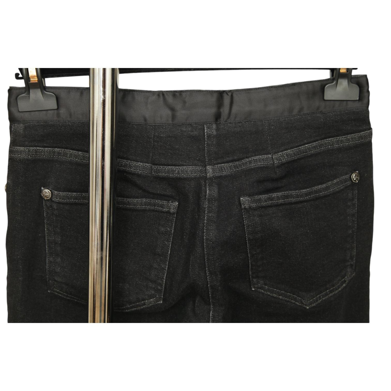 CHANEL Jeans Noir Denim Straight Leg Mid-Rise Belt Rome Pockets Sz 38 en vente 5