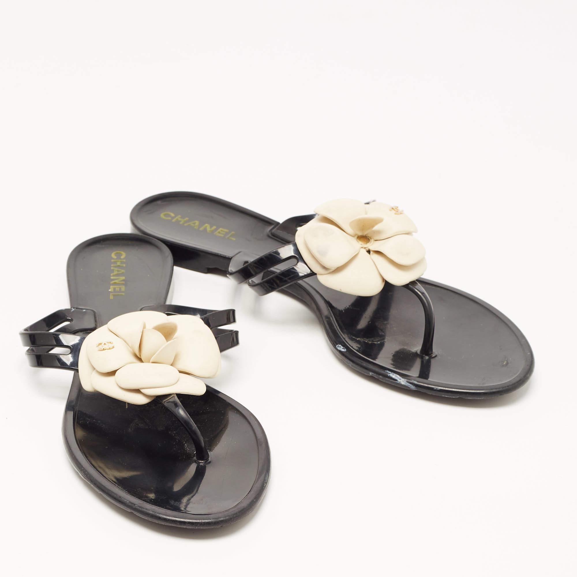 Chanel Black Jelly Camellia Thong Flats Size 40 3