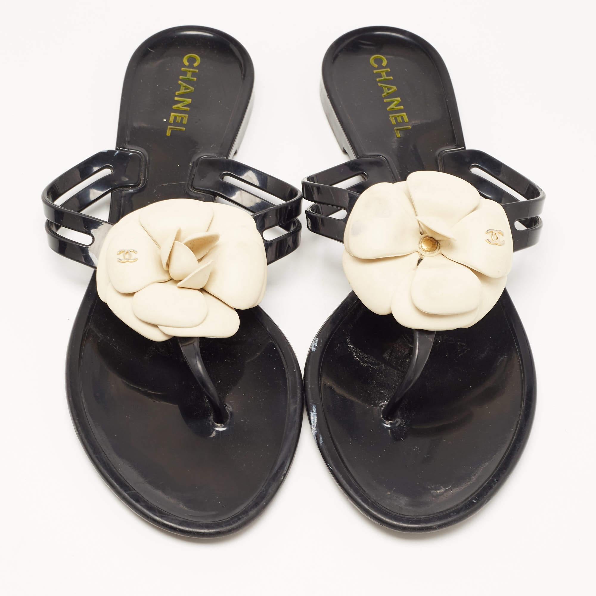 Chanel Black Jelly Camellia Thong Flats Size 40 4
