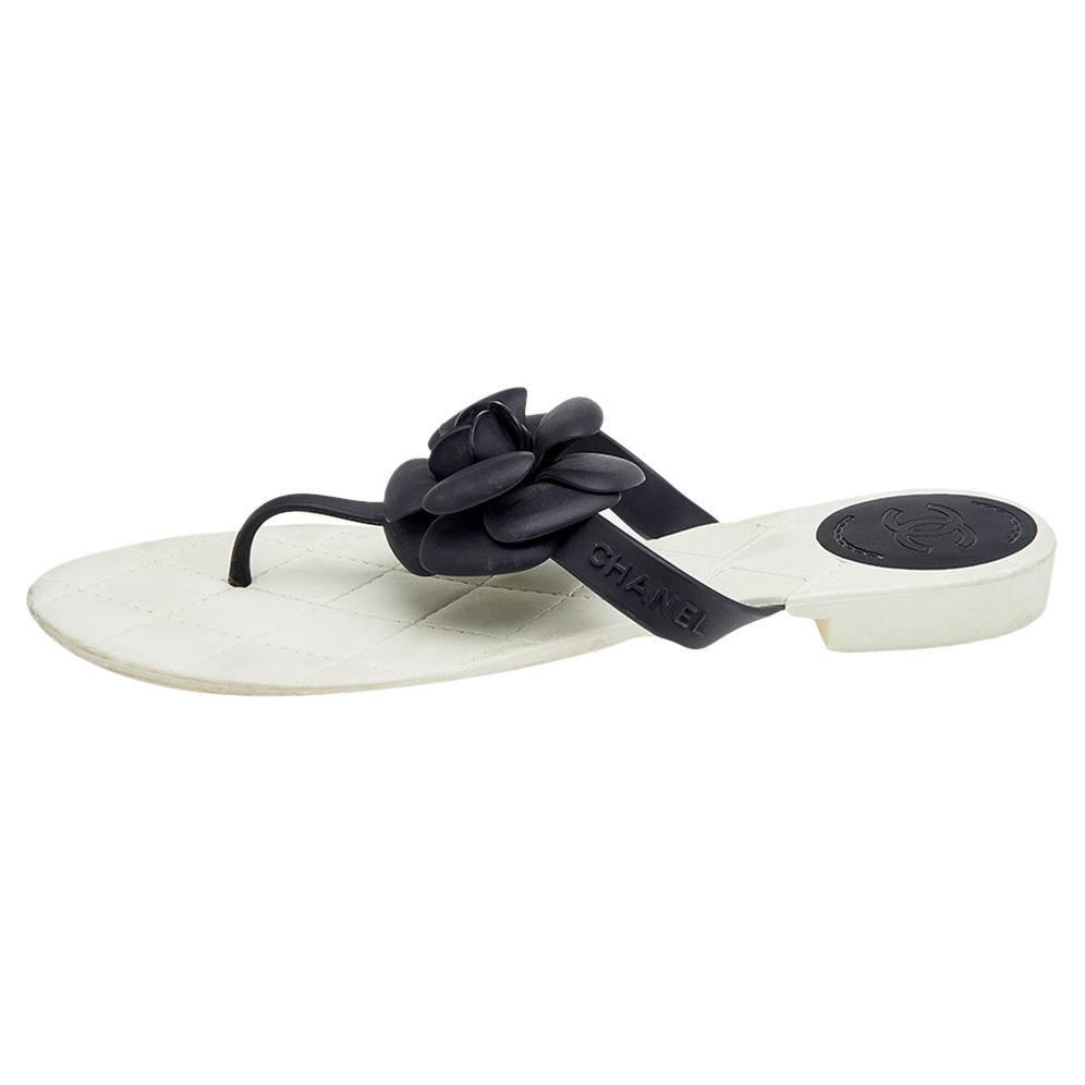 Chanel Black Jelly Camellia Thong Sandals Size 42 For Sale at 1stDibs