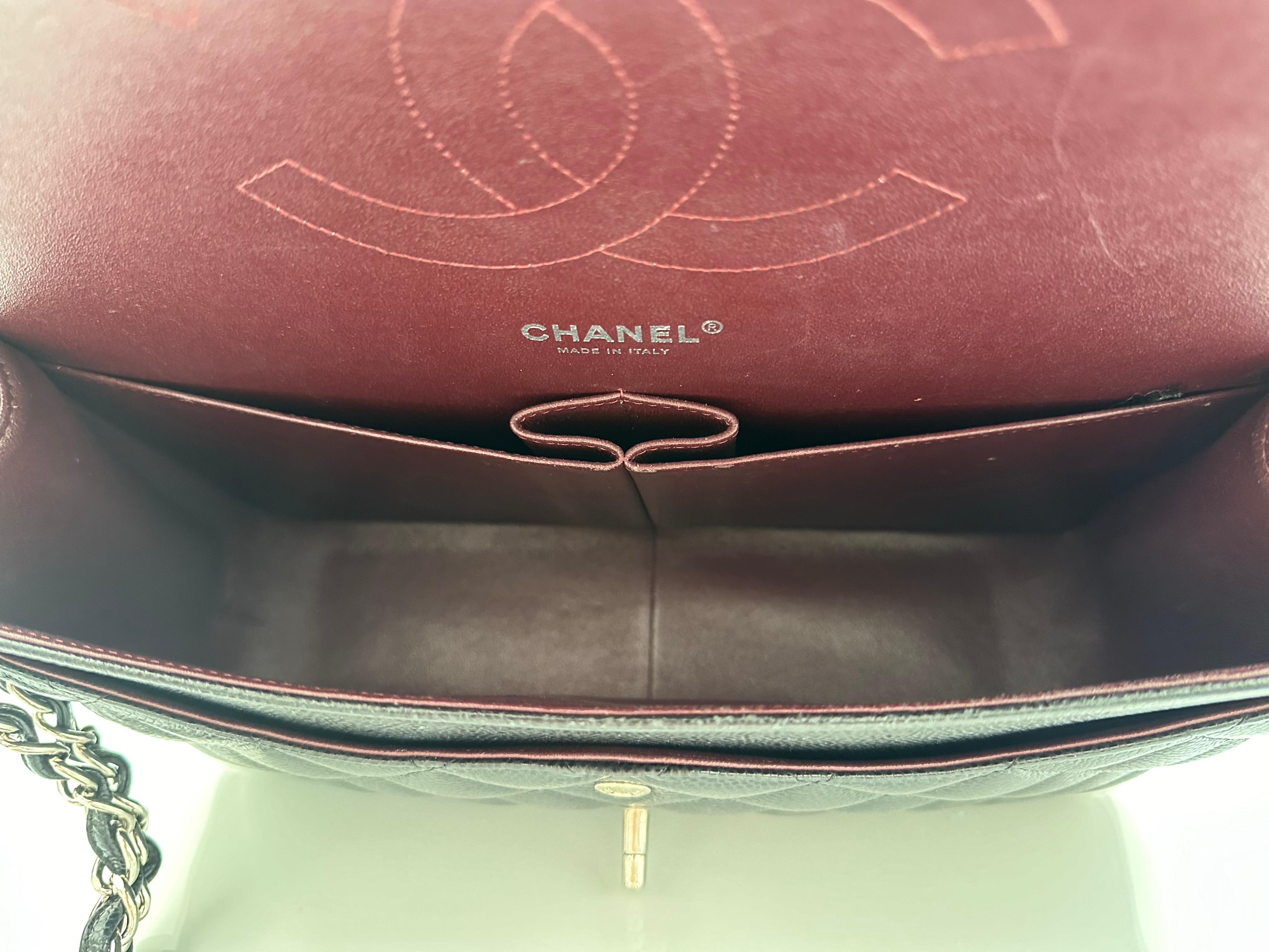 Chanel Schwarz Jumbo Classic Double Flap Gesteppt Kaviar Silberne Hardware im Angebot 9
