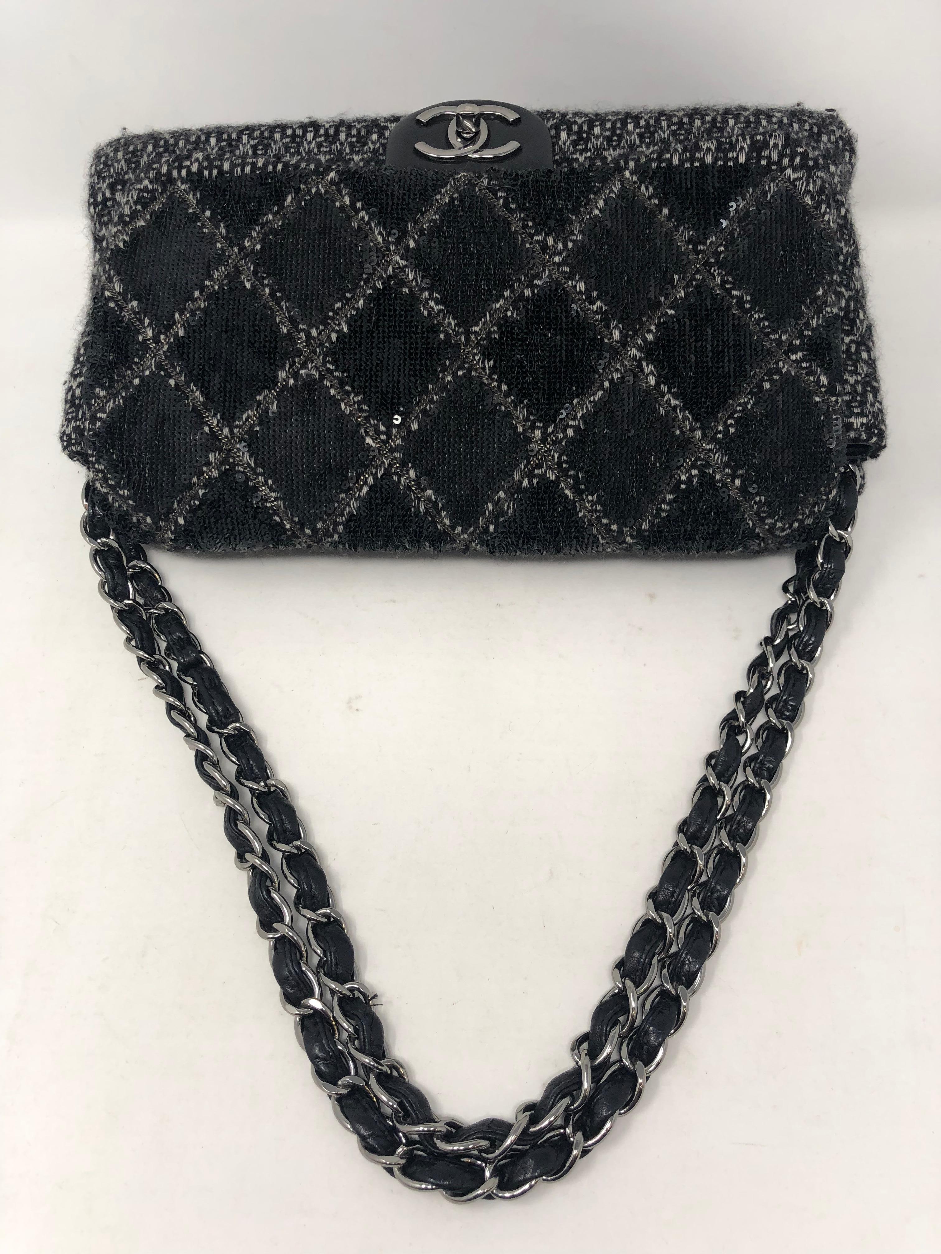 Women's or Men's Chanel Black Jumbo Tweed Bag