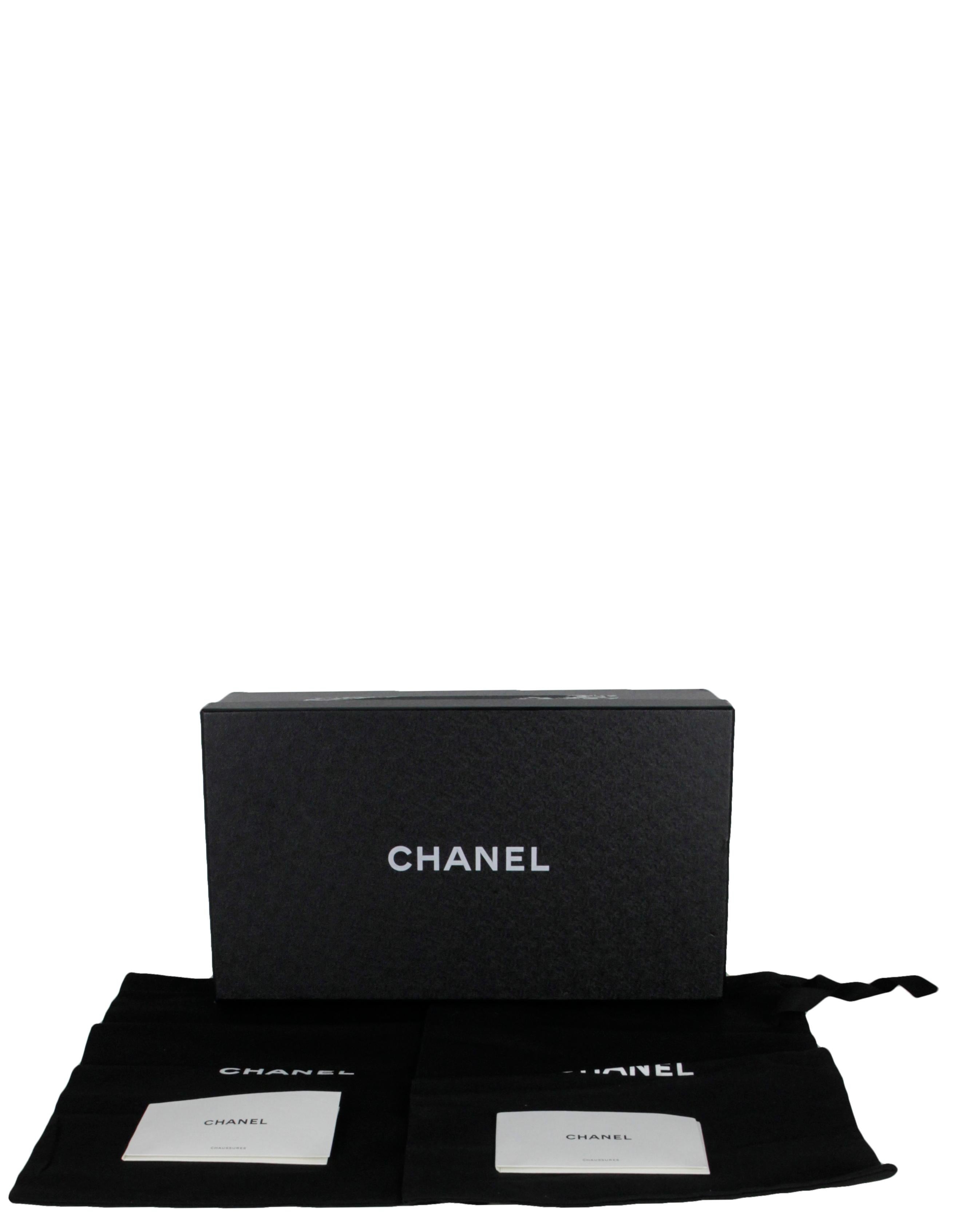 Women's Chanel Black Kid Suede Chain Sandals sz 38.5