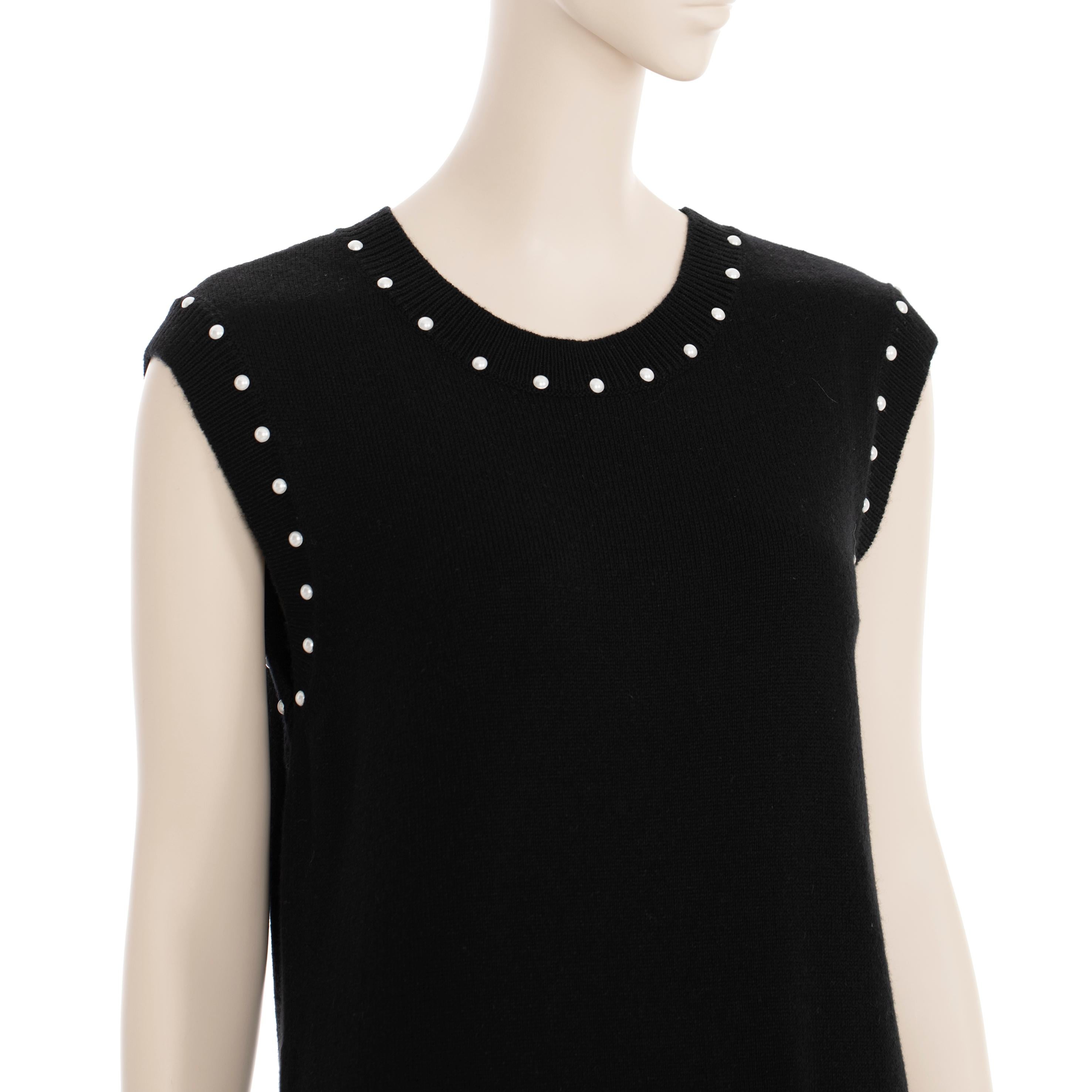 Chanel Black Knit Dress With Faux Pearl Details 40 FR For Sale 6