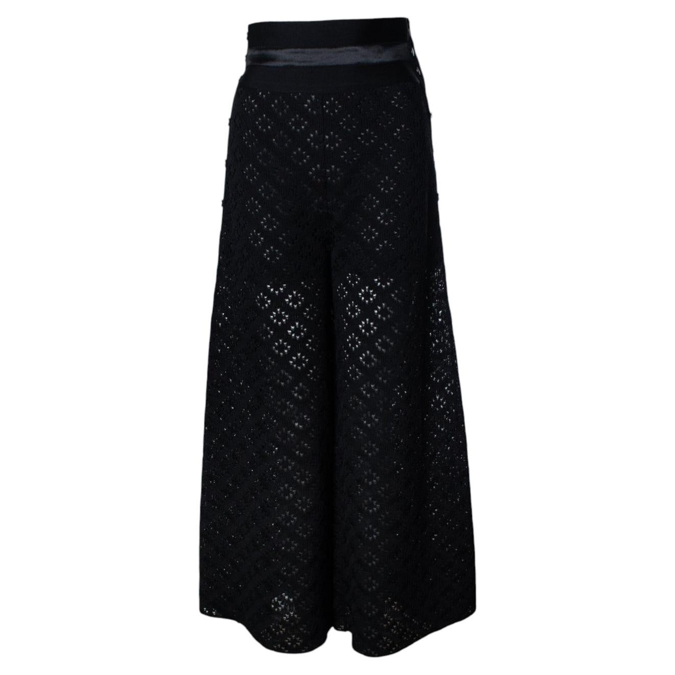 Chanel, schwarze Hose mit weitem Bein aus Strick