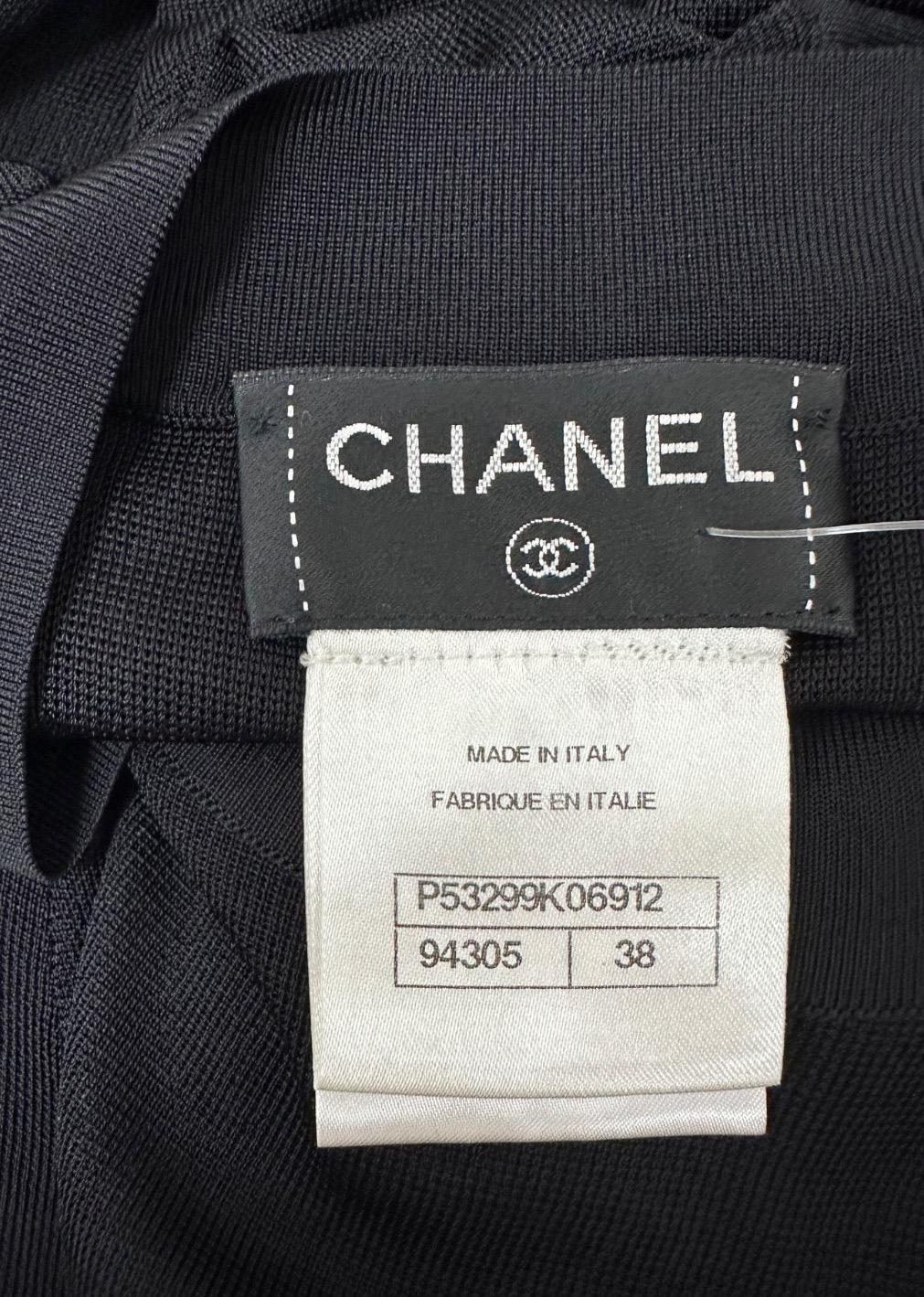 Chanel Schwarzes gestricktes Midikleid Sz.38 im Zustand „Hervorragend“ im Angebot in Krakow, PL
