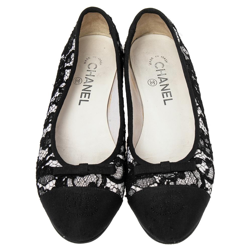 Women's Chanel Black Lace And Canvas CC Cap Toe Ballet Flats Size 37