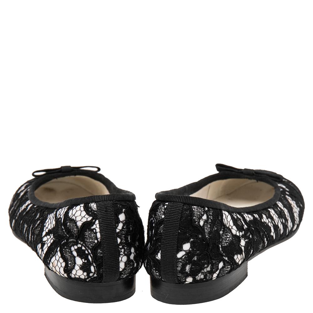 Chanel Black Lace And Canvas CC Cap Toe Ballet Flats Size 37 1