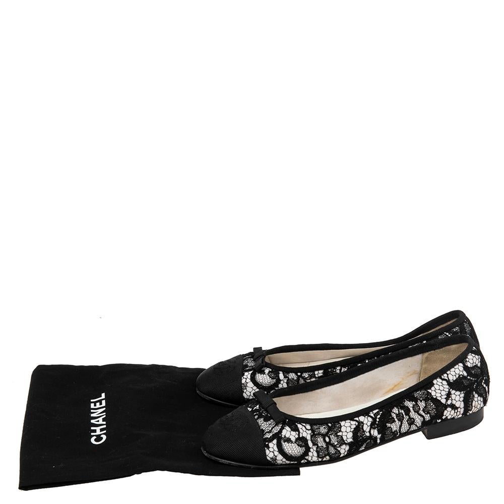 Chanel Black Lace And Canvas CC Cap Toe Ballet Flats Size 37 4