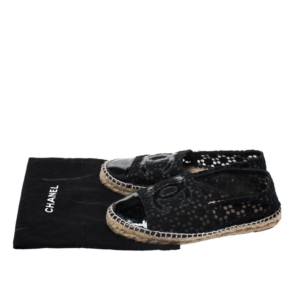 Chanel Black Lace And Patent Leather CC Espadrilles Size 38 3