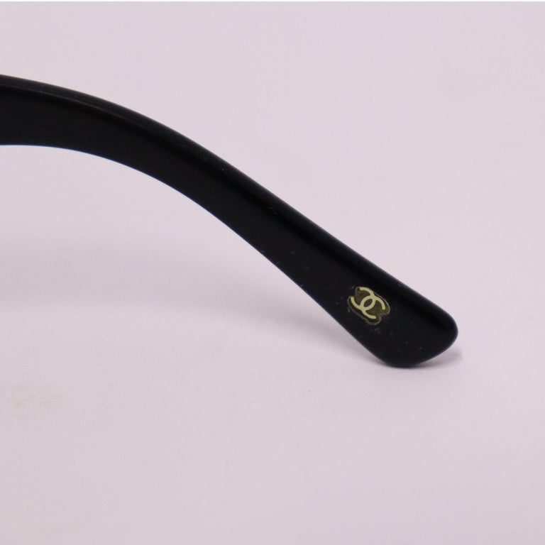 Chanel Black Lace CC Sunglasses at 1stDibs | chanel  display picture 3