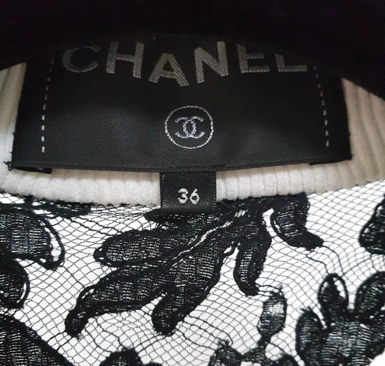 Chanel Vestido negro de encaje con cremallera en Excelente Estado en Krakow, PL